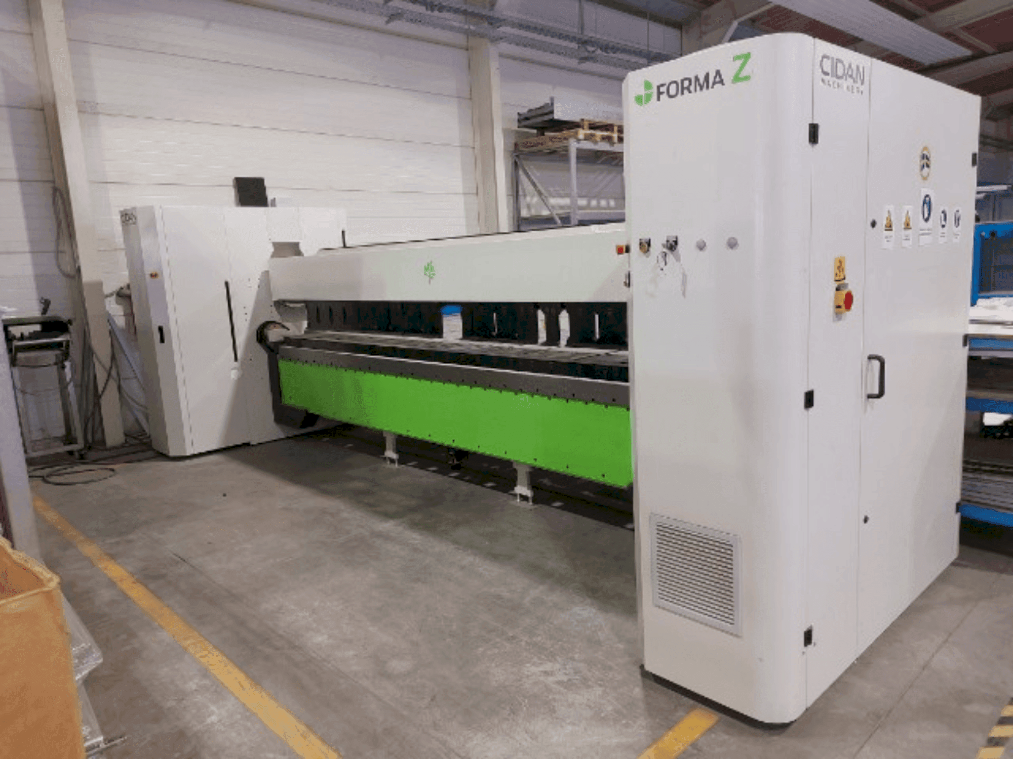 CIDAN FORMA Z 40-maskinen framifrån