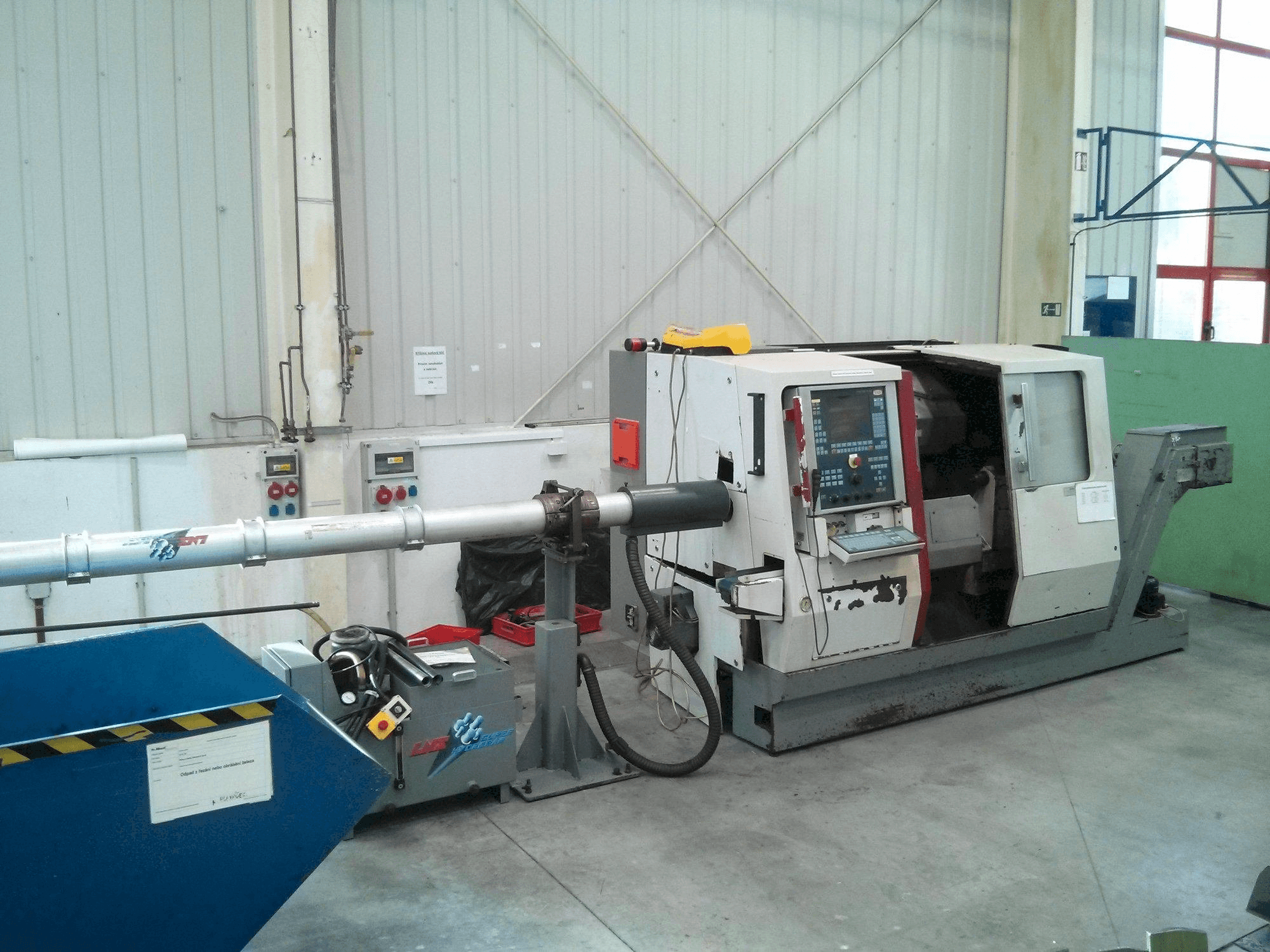 TRAUB TNA 300-maskinen framifrån