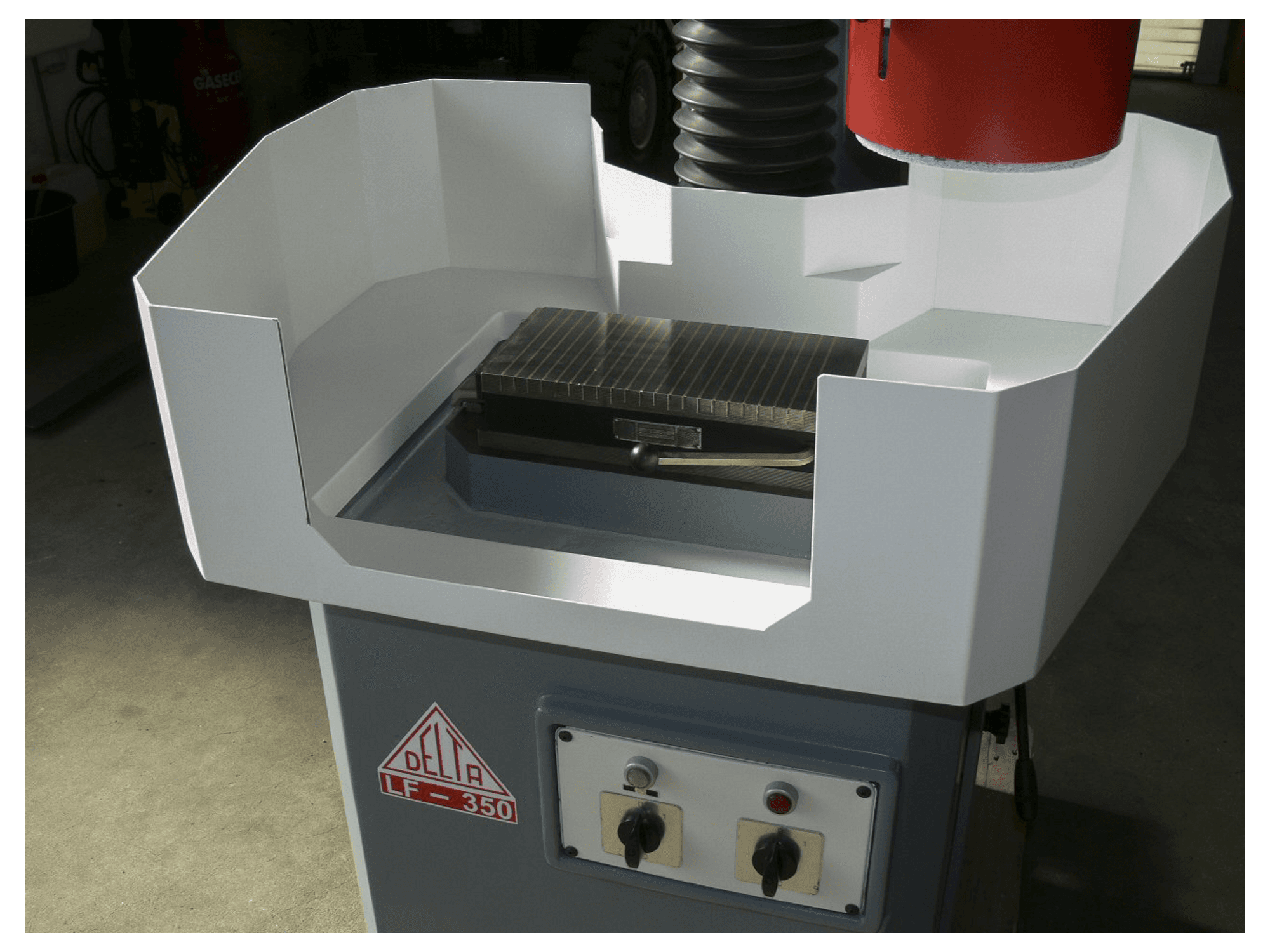 DELTA-maskinen framifrånLF-350