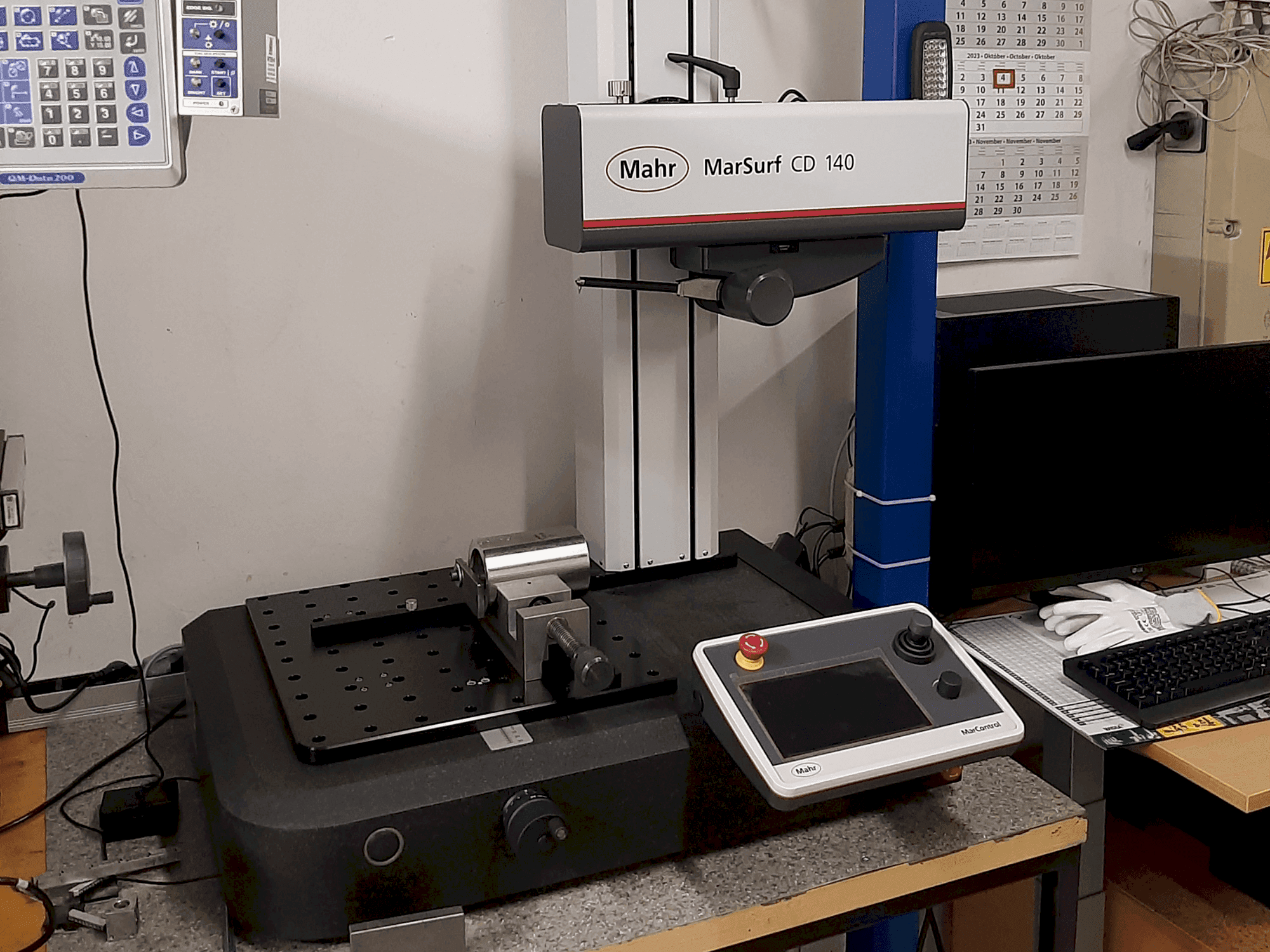 MAHR MarSurf CD 140-maskinen framifrån