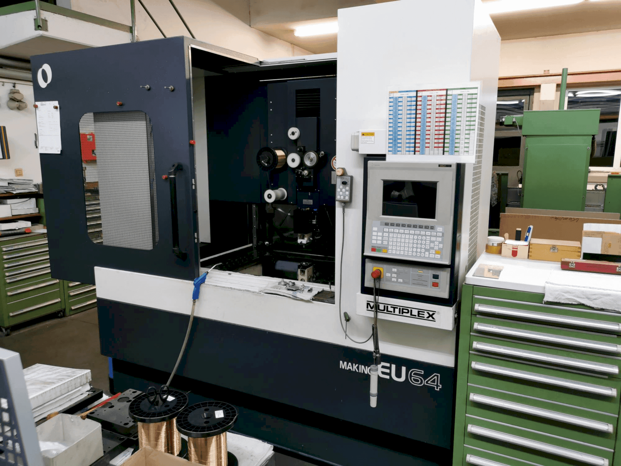 Makino EU64-maskinen framifrån