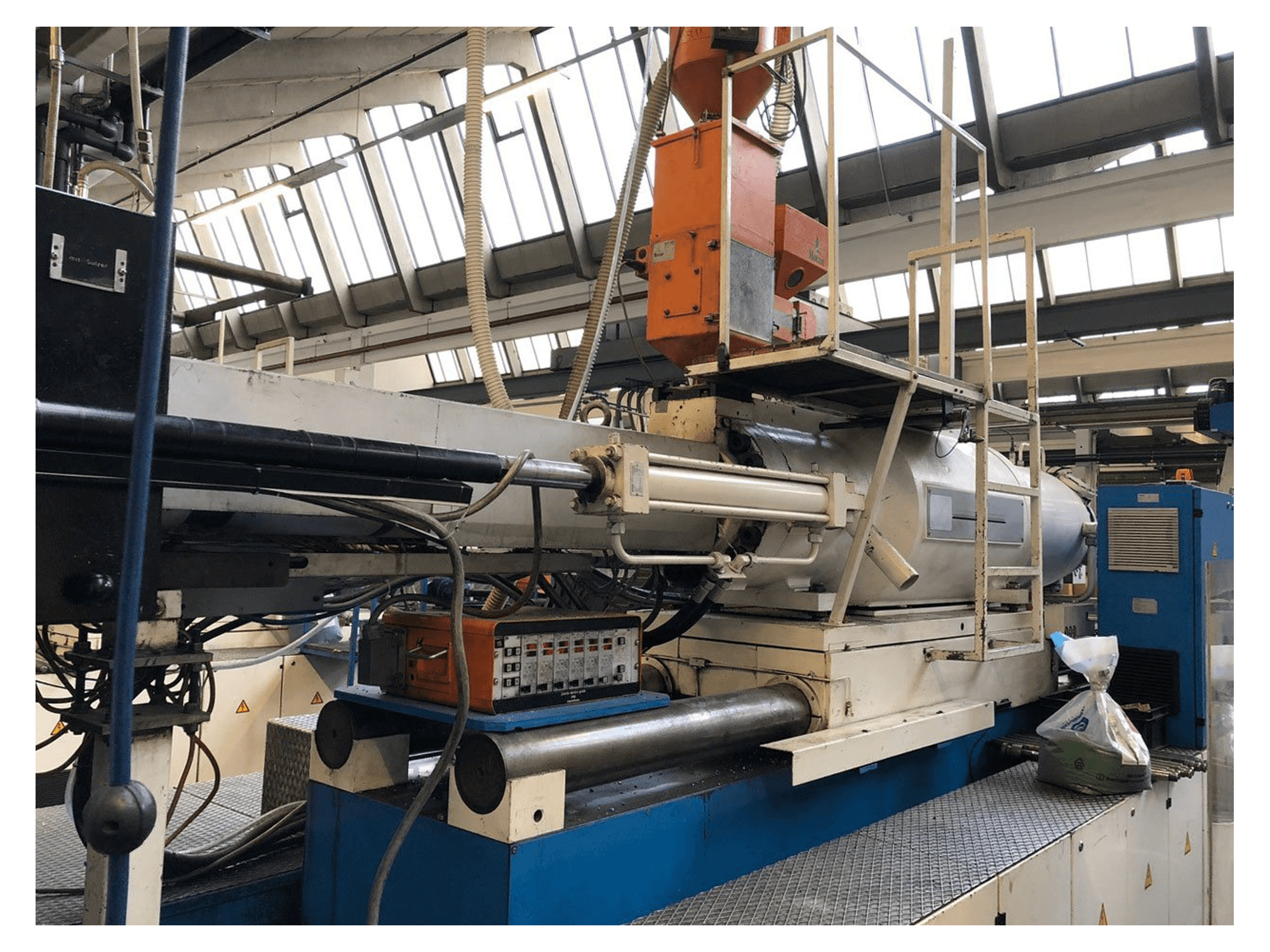 ENGEL-maskinens arbetsytaES 7000/800