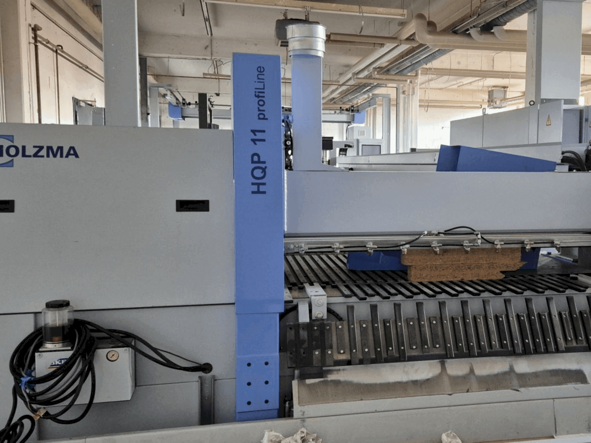 HOLZMA PROFI HQP 11/16/56/L/X-maskinen framifrån