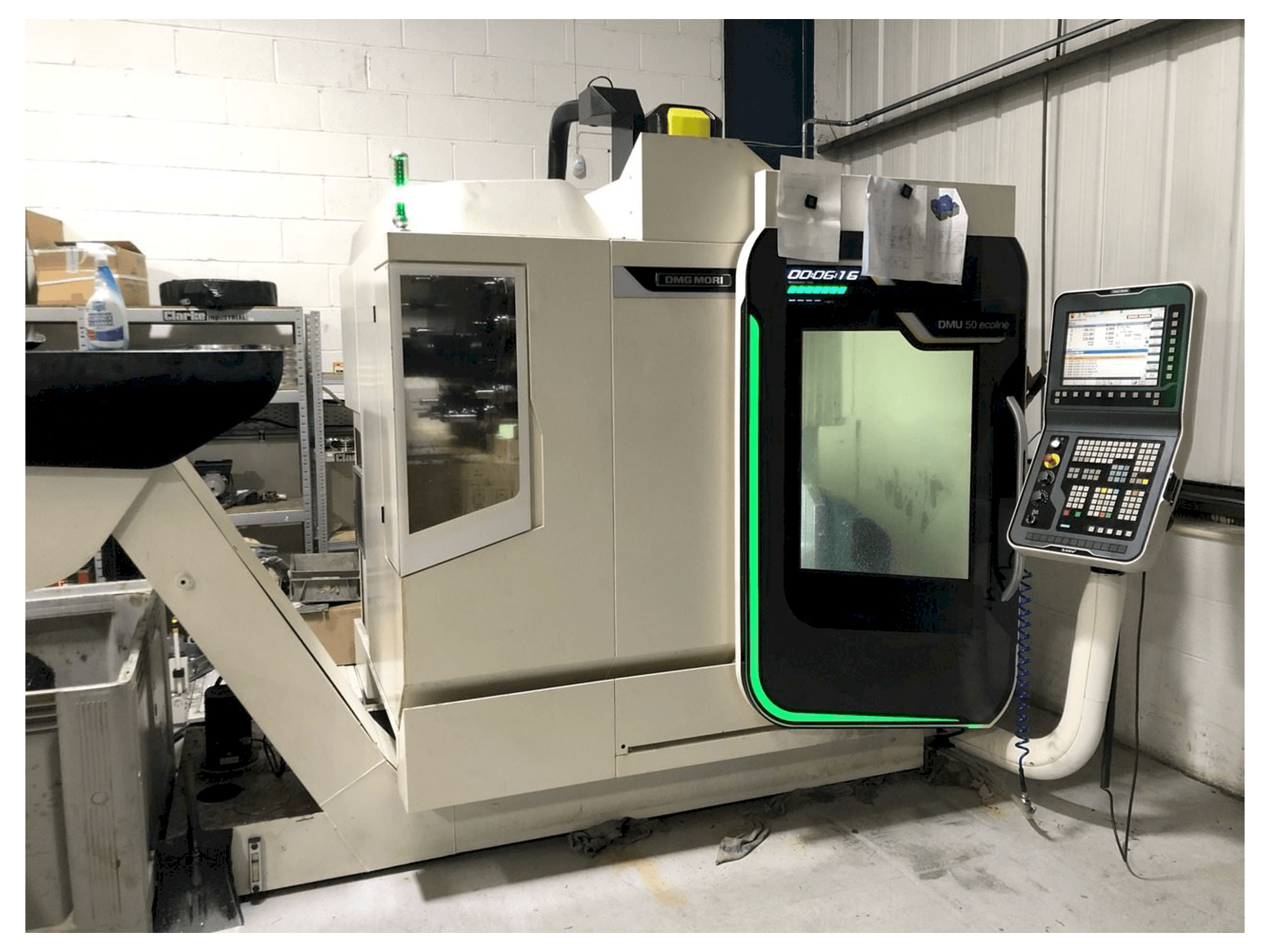DMG MORI DMU 50 ecoline-maskinen framifrån