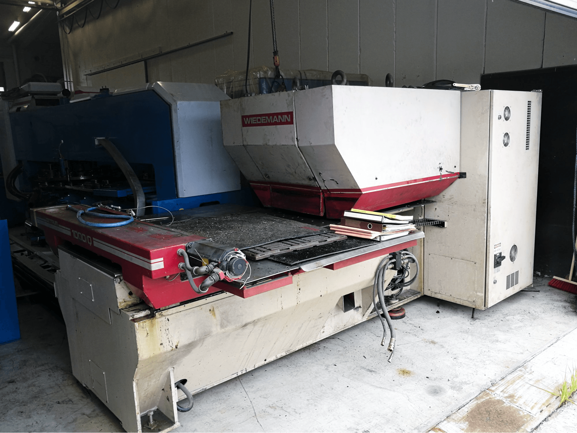 1 Murata Wiedemann-maskinen sedd från högerC-1000