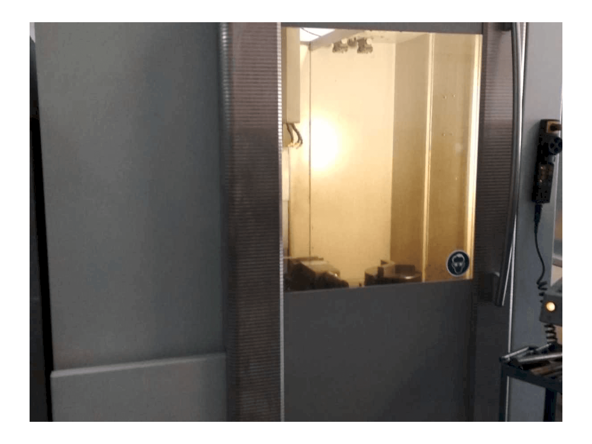 DECKEL MAHO DMC 63V-maskinen framifrån