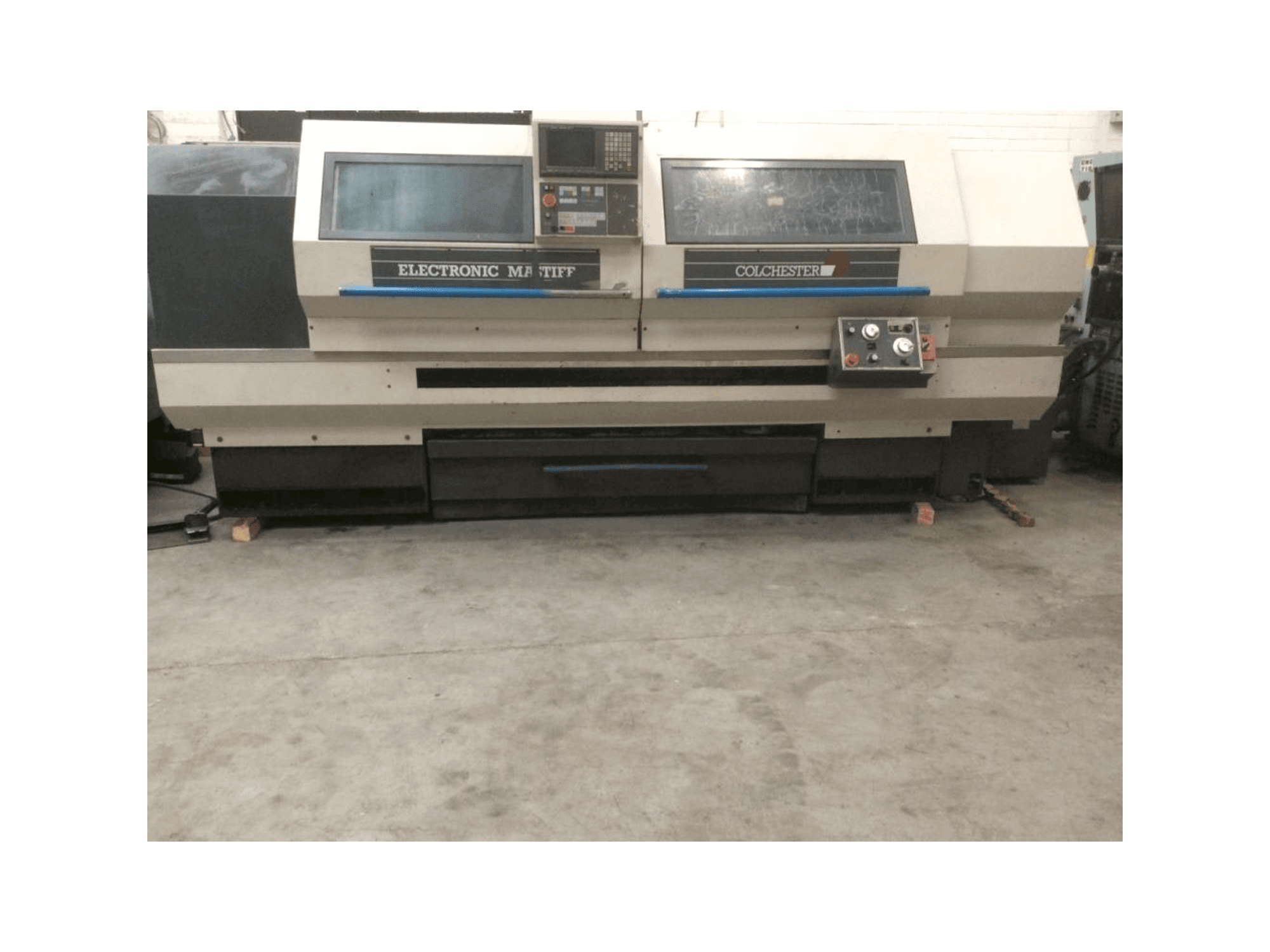 Colchester Electronic Mastiff-maskinen framifrån