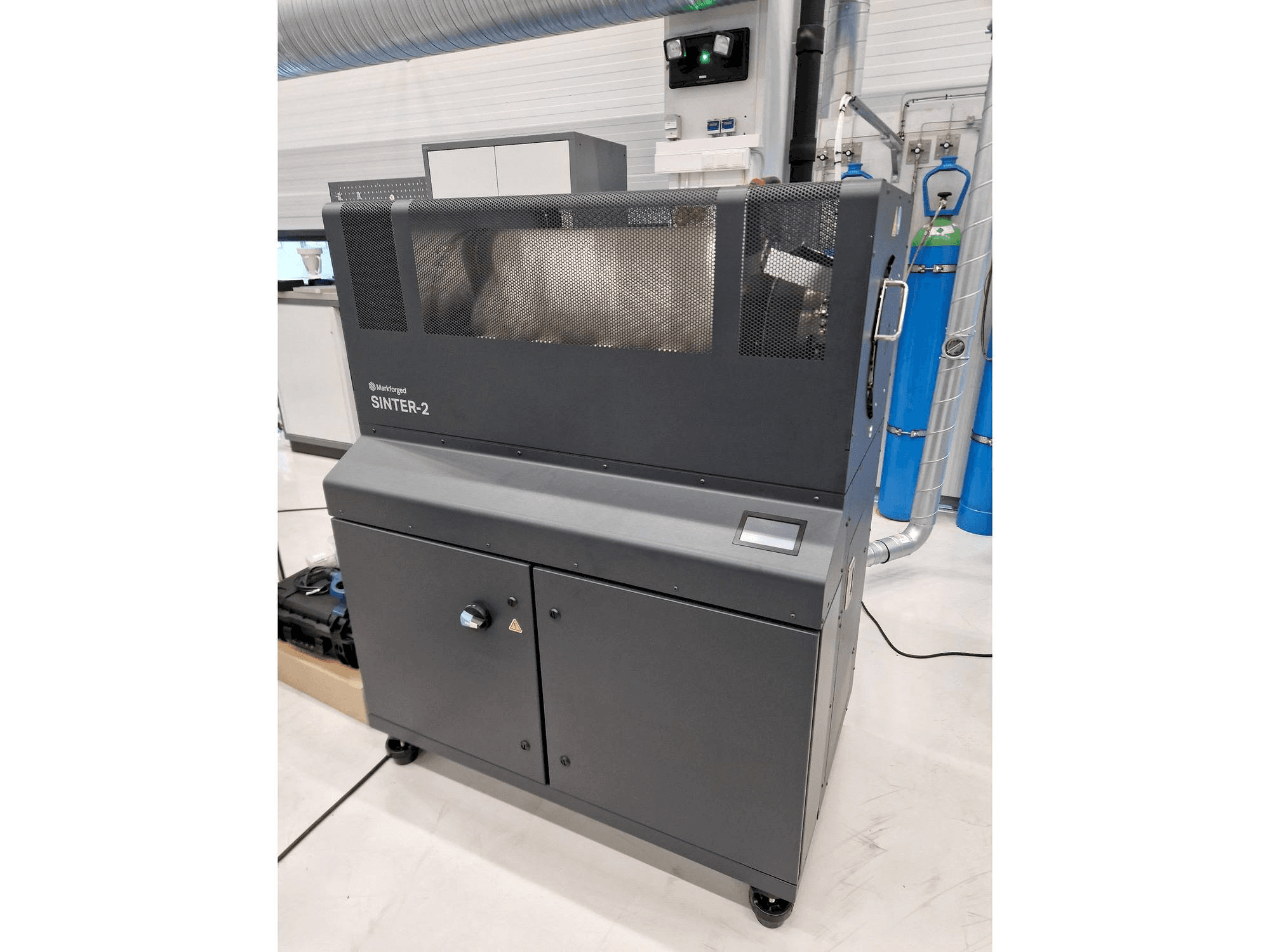 MARKFORGED Metal X-maskinen framifrån