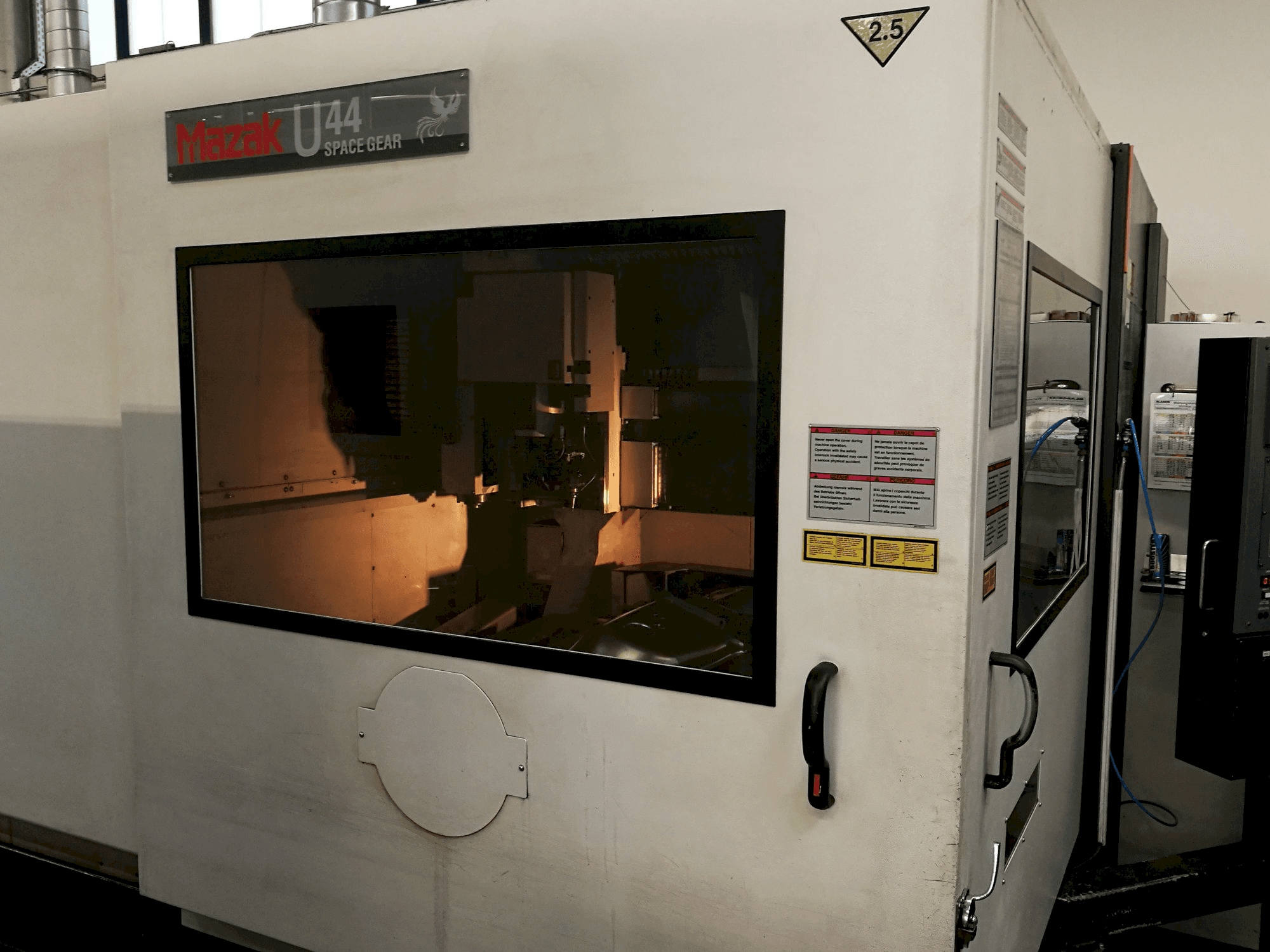 Mazak-maskinen sedd från vänsterSpace Gear-U44