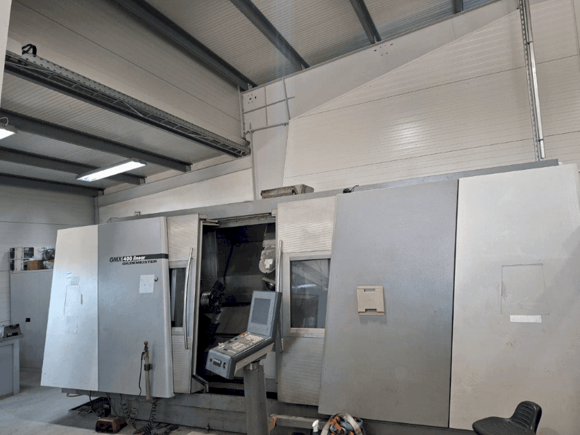 DMG Gildemeister GMX 400 linear-maskinen framifrån