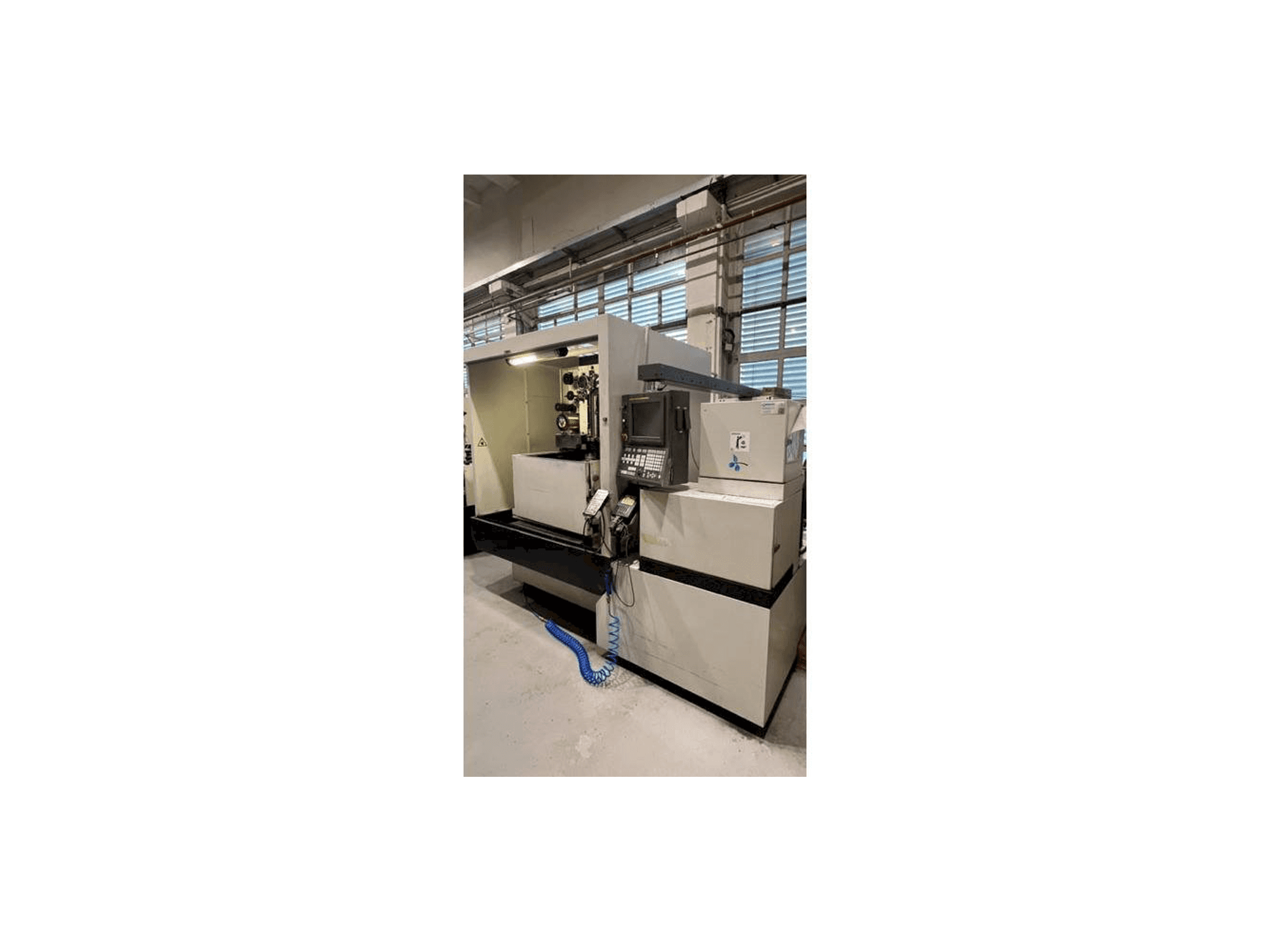 FANUC ROBOCUT Alfa-1iC-maskinen framifrån