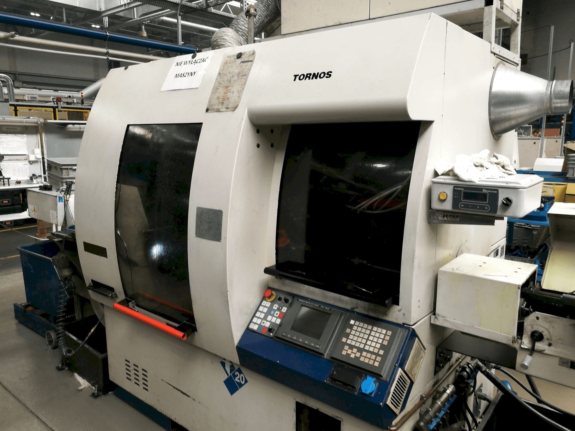 Tornos Deco-2000/20-maskinen framifrån