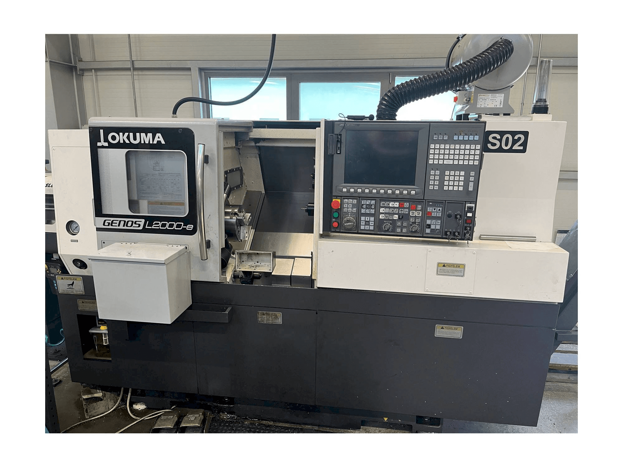 Okuma GENOS L200-maskinen framifrån