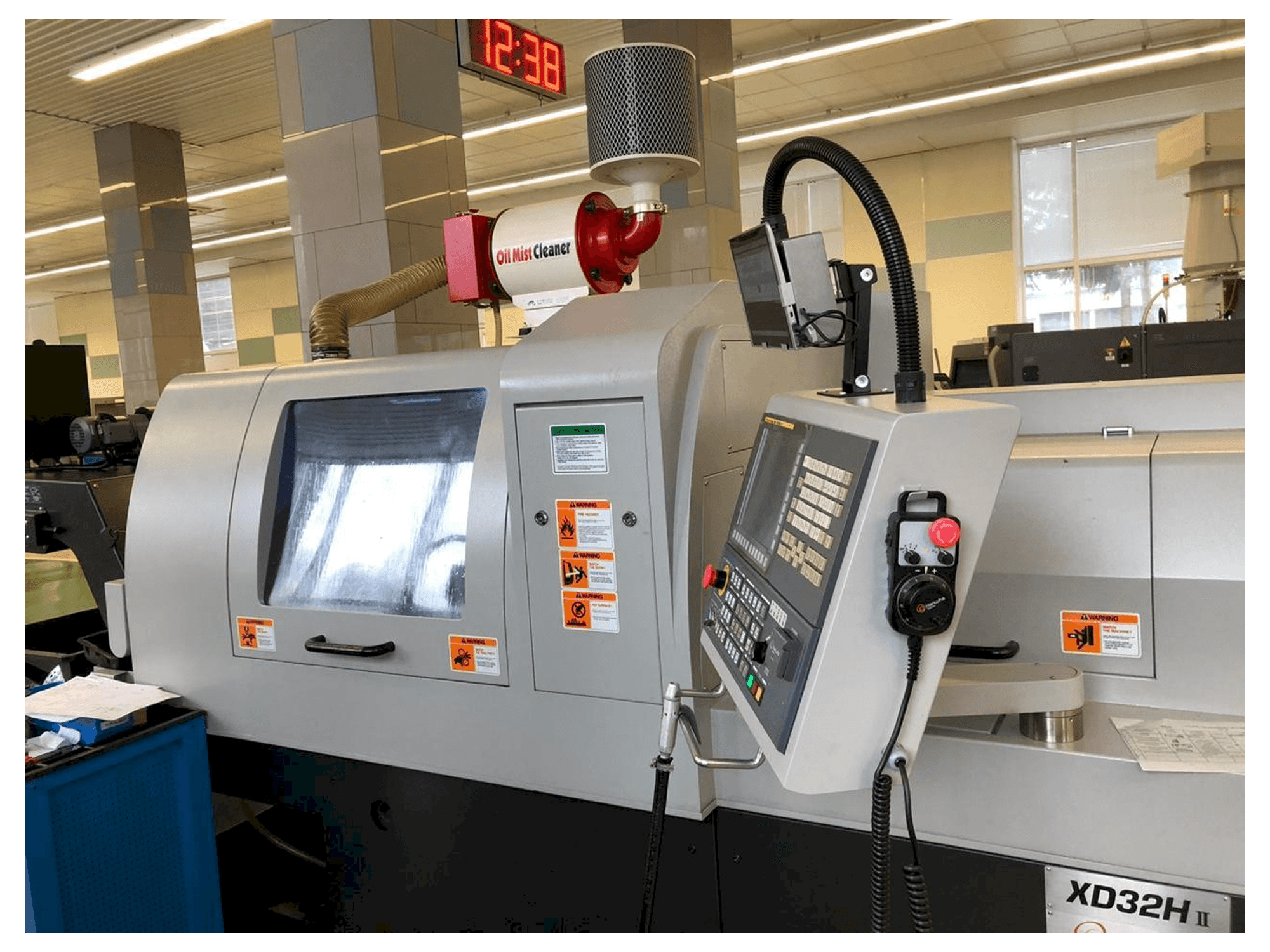 Hanwha XD32H II-maskinen framifrån