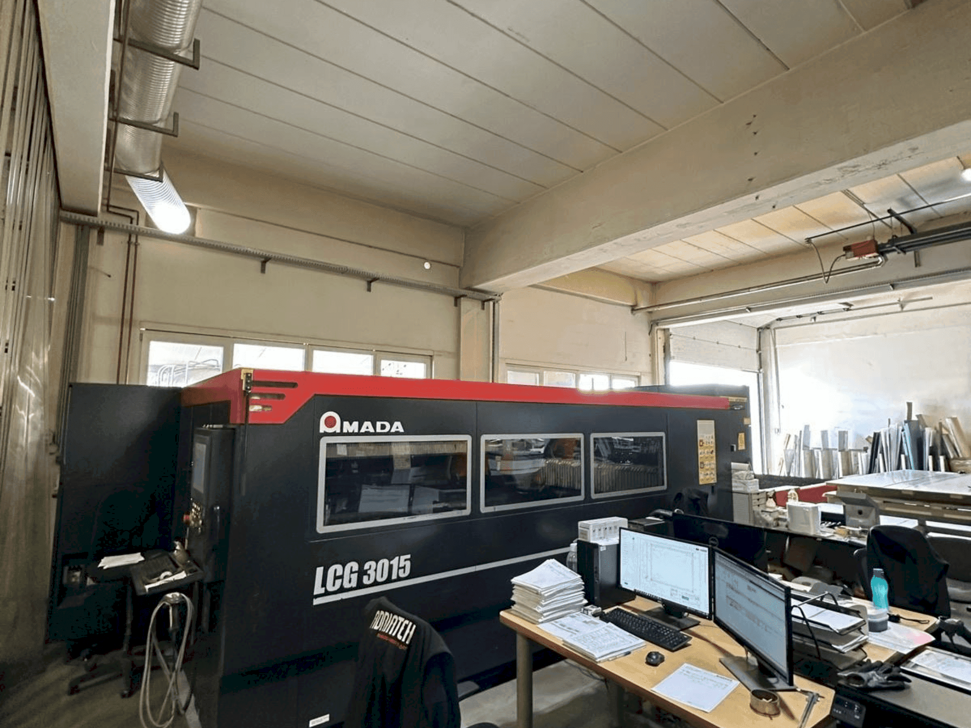 AMADA LCG-3015-maskinen framifrån