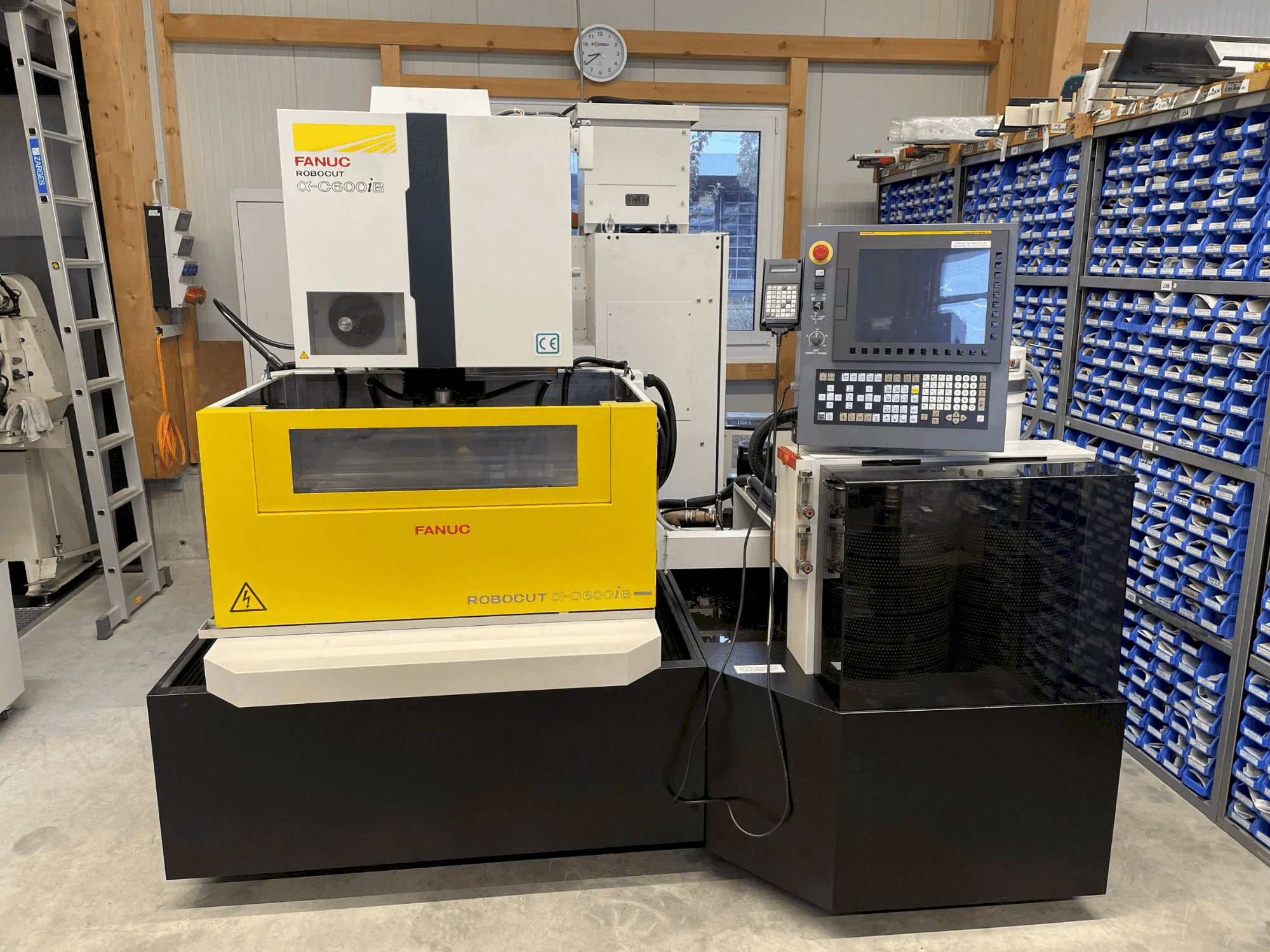 FANUC Robocut alpha iB600-maskinen framifrån