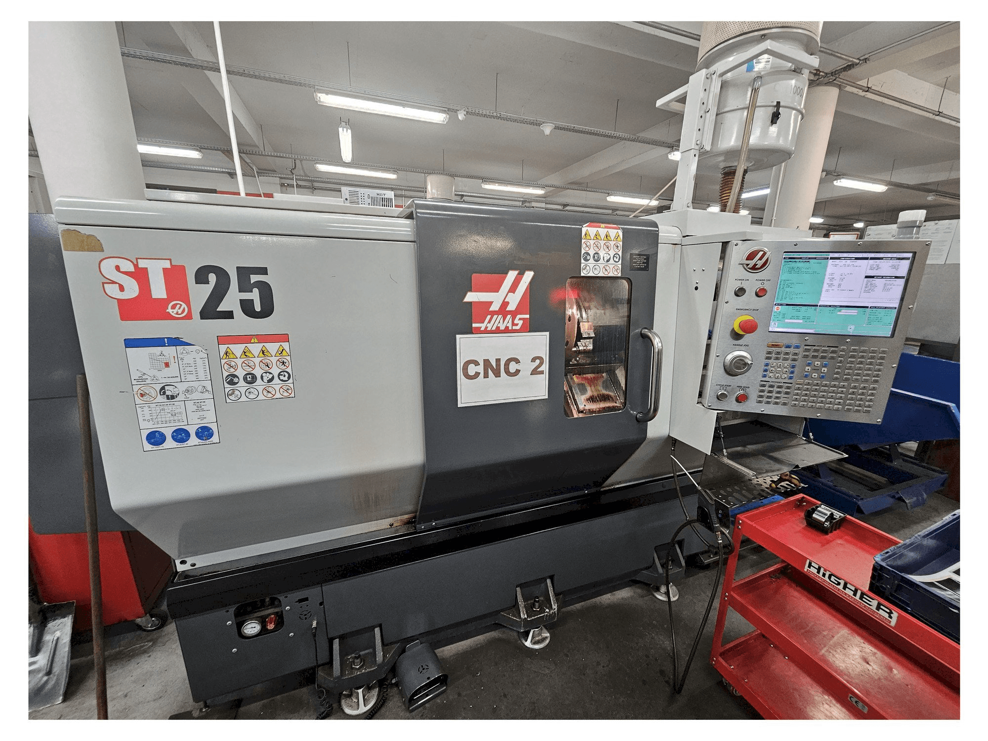 HAAS ST-25-maskinen framifrån