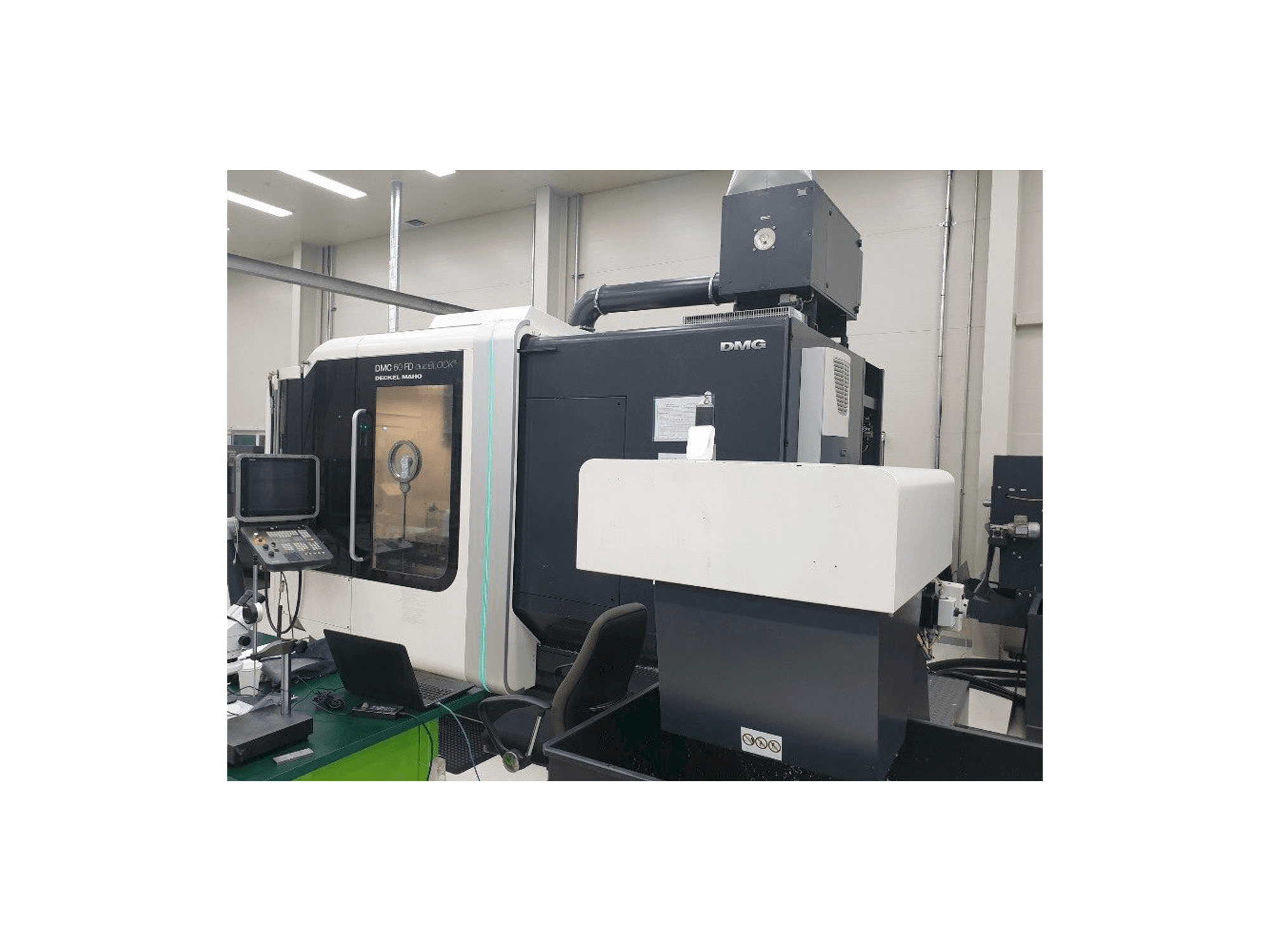 DMG Deckel Maho DMC 60 FD duoBLOCK-maskinen framifrån