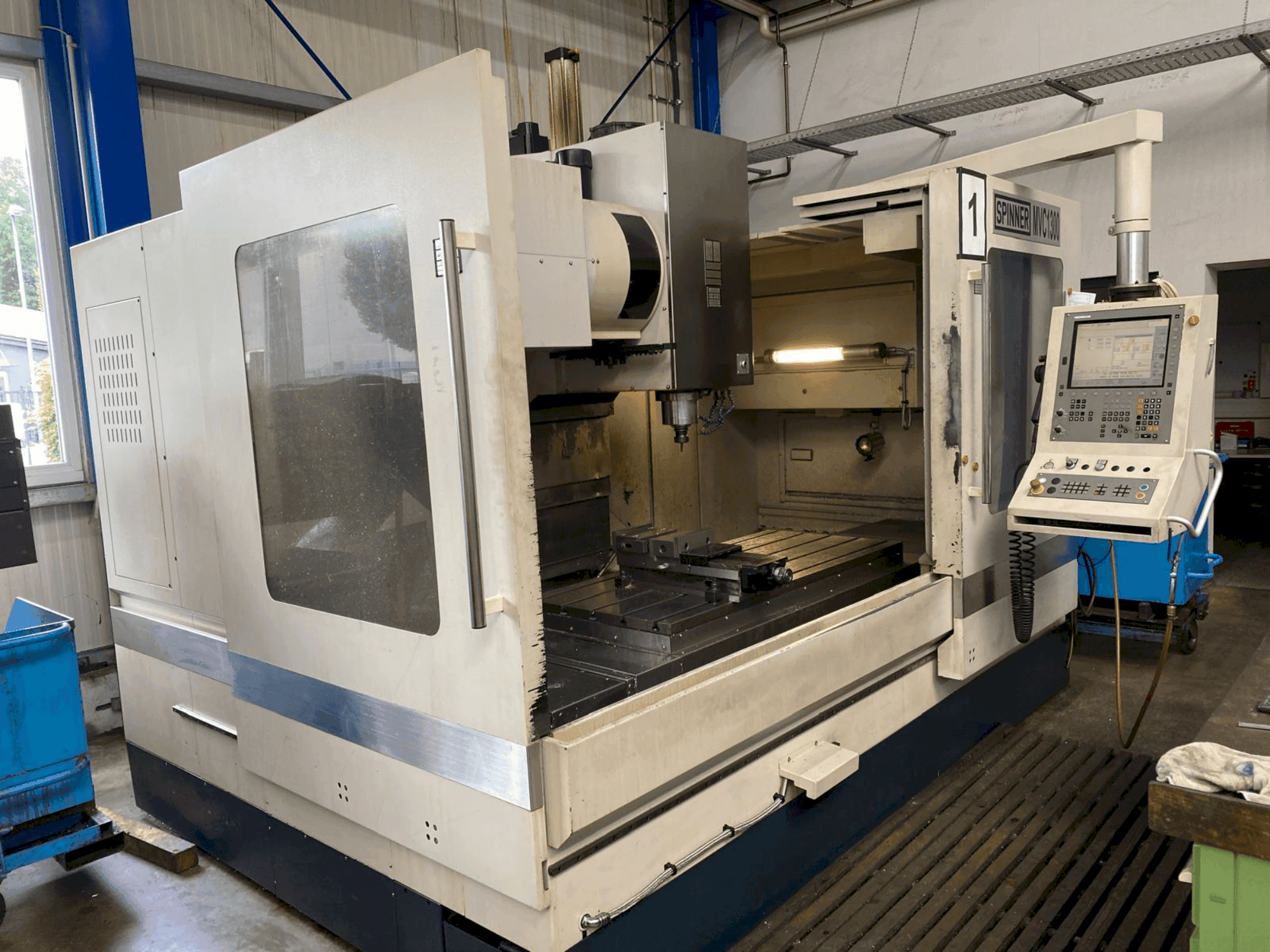 SPINNER MVC 1300-maskinen framifrån