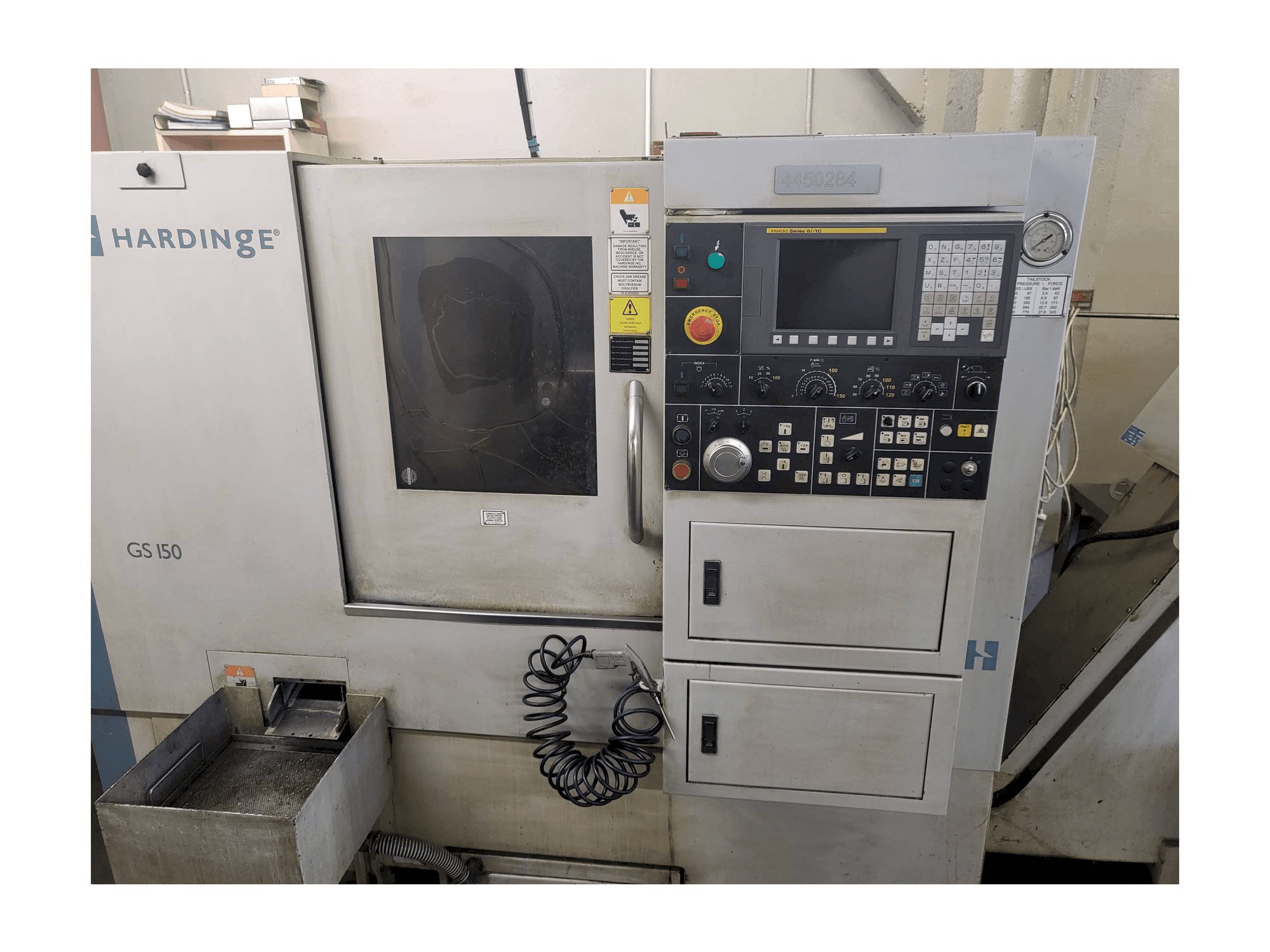 HARDINGE GS-150-maskinen framifrån