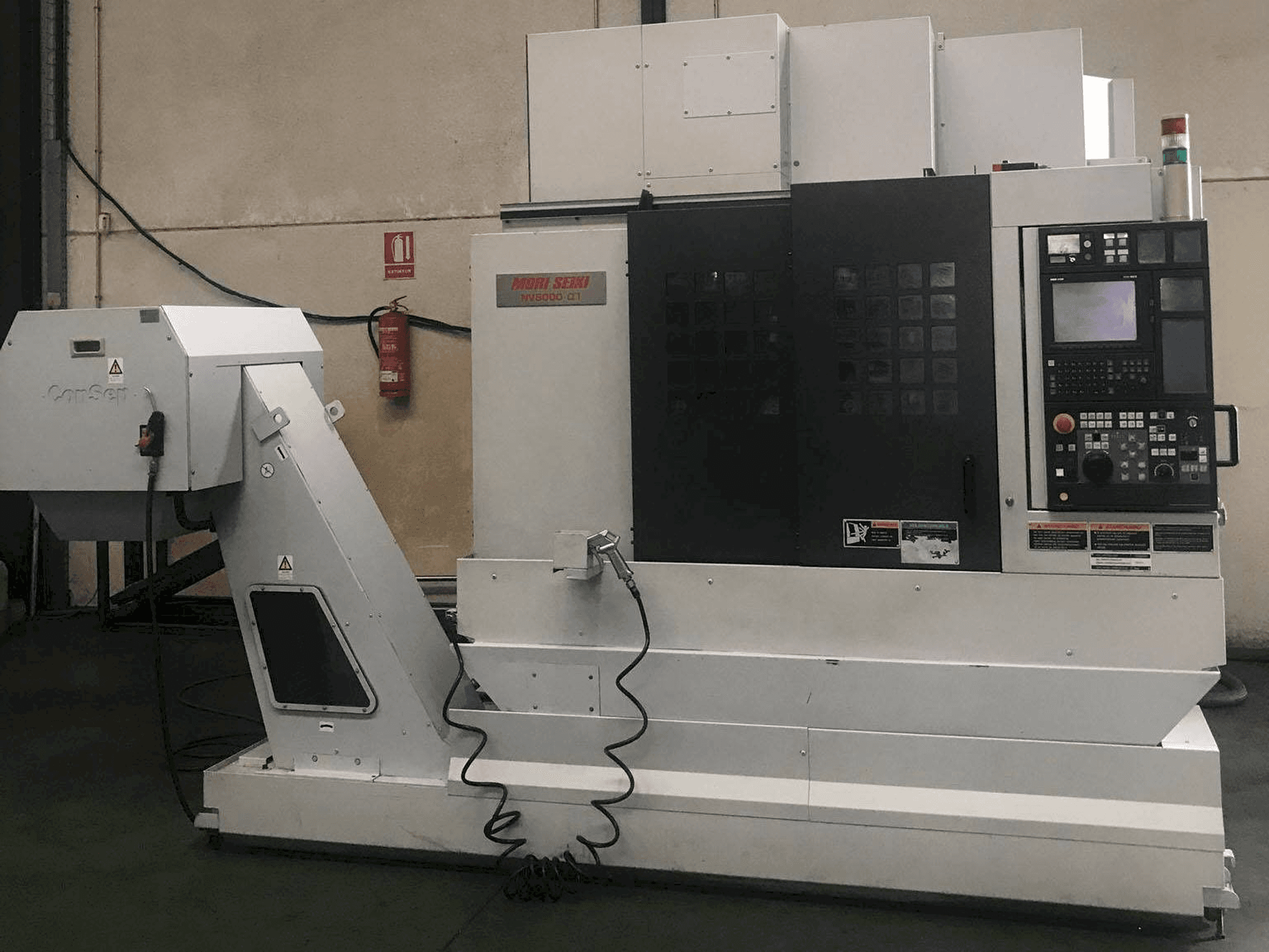 MORI SEIKI NV5000 Alpha 1A/40-maskinen framifrån