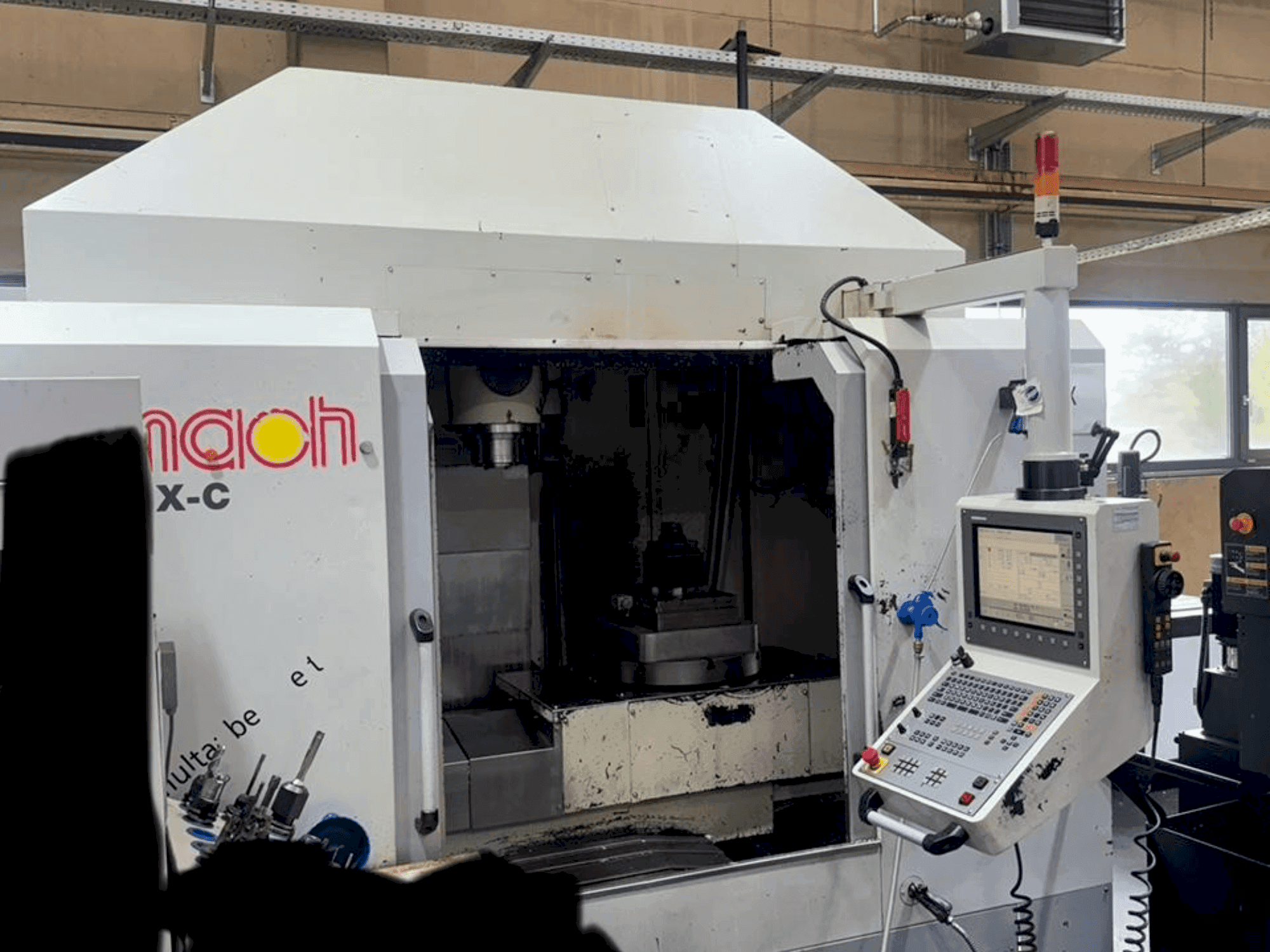 Eumach HSM-5XC-maskinen framifrån