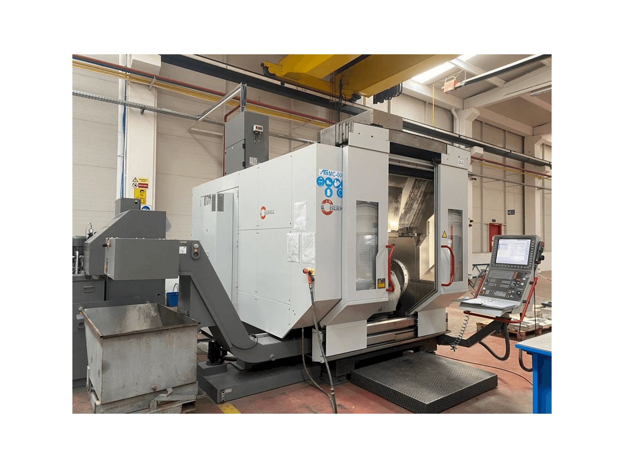 HERMLE C42u-mt-maskinen framifrån