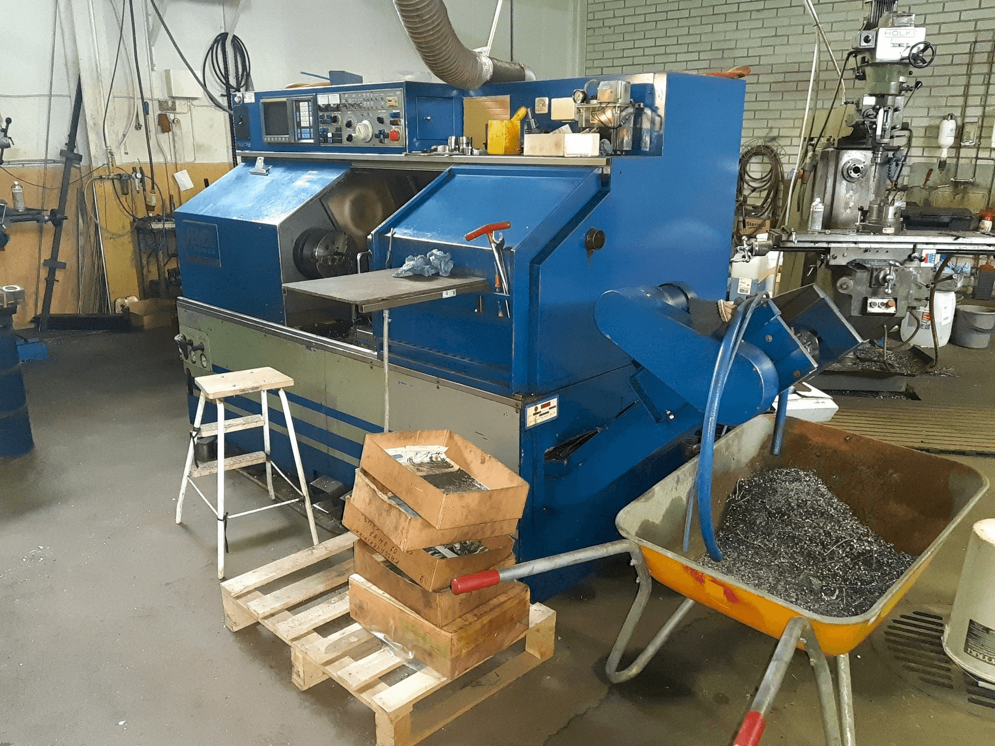 FEMCO Durga 25E-maskinen framifrån