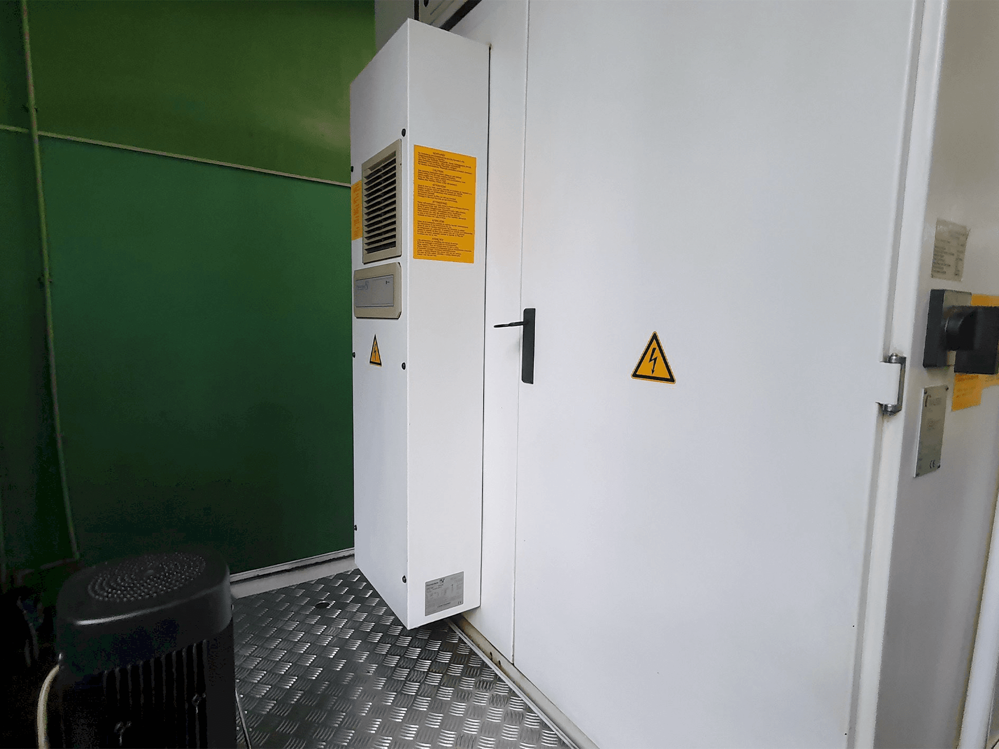 Walter Helitronic Power-maskinen bakifrån