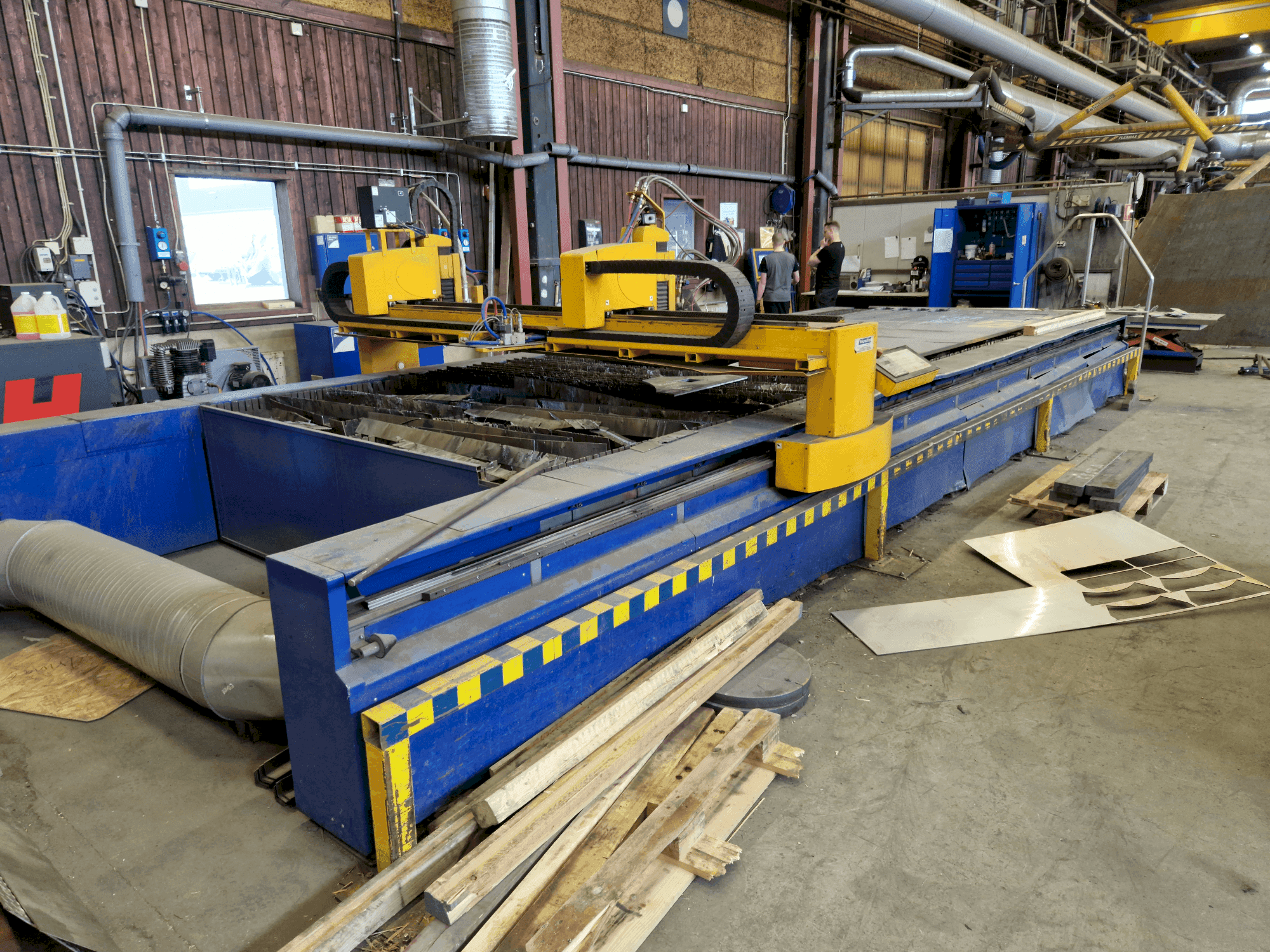 MicroStep PLS 7501.25PG-maskinen framifrån