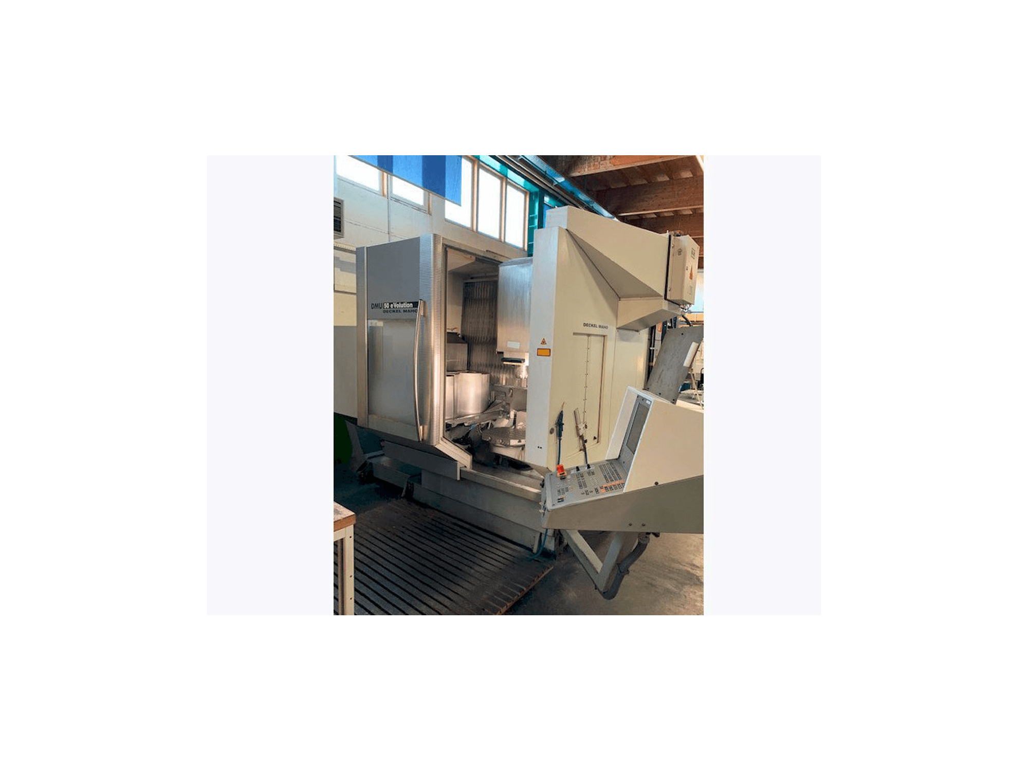 DECKEL MAHO DMU 50 eVolution-maskinen framifrån