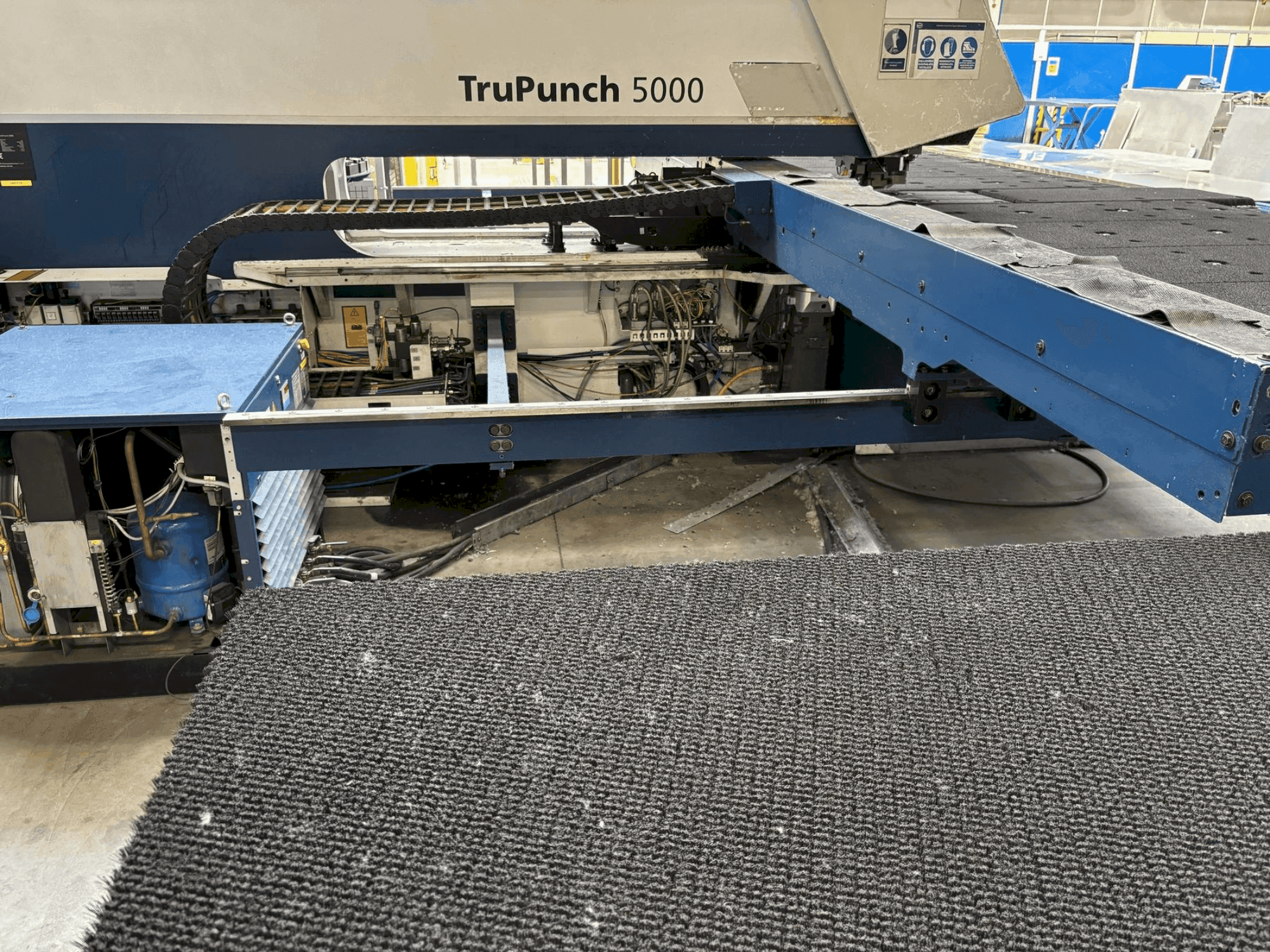 TRUMPF TRUPUNCH 5000 S10-maskinen framifrån