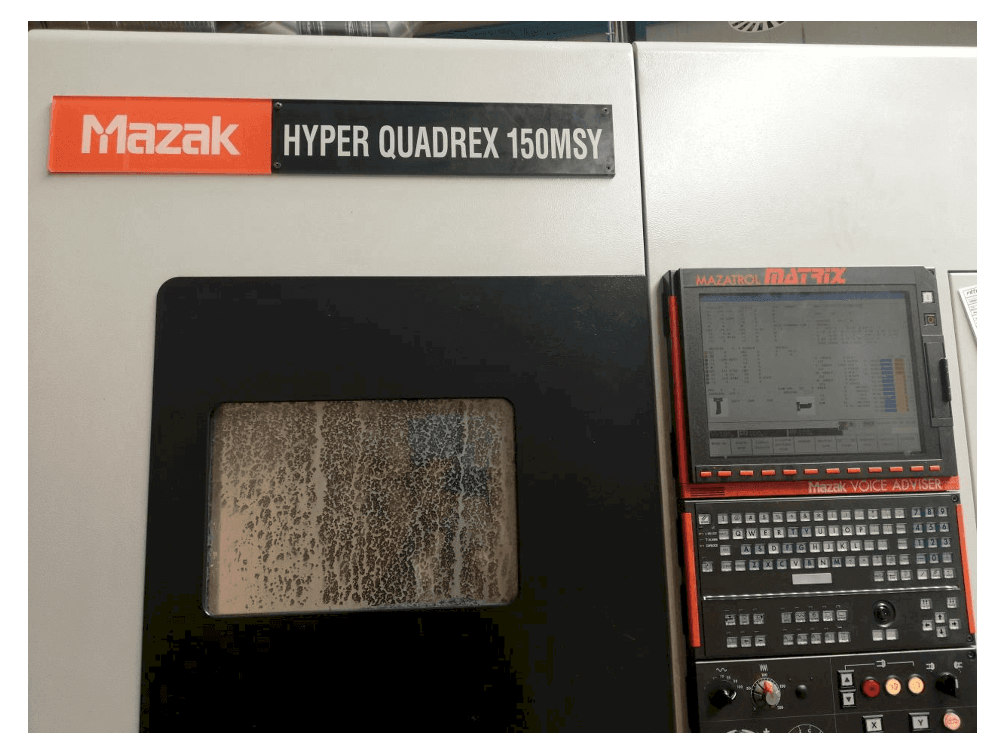 Mazak HYPER QUADREX 150MSY-maskinen framifrån