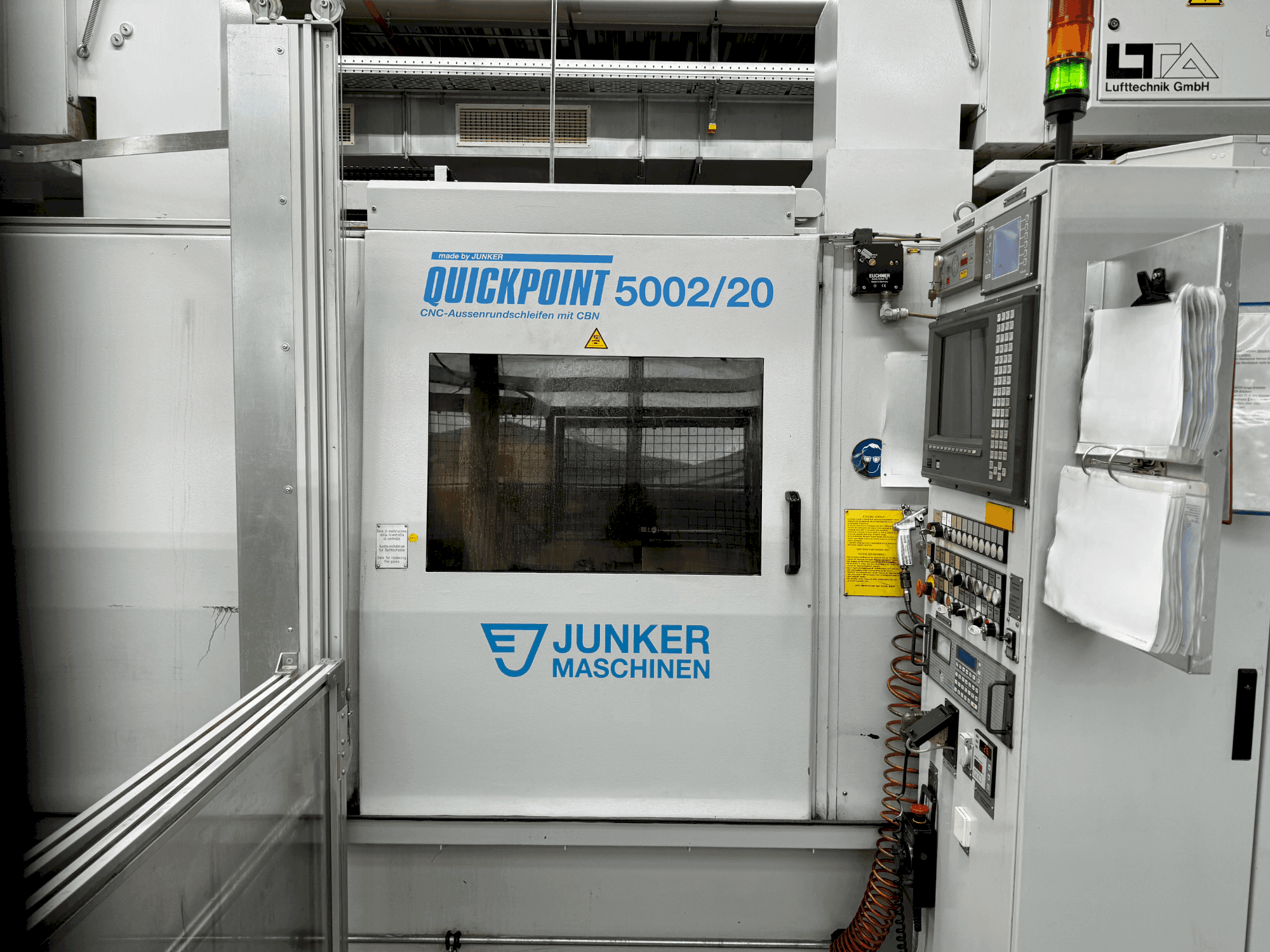 JUNKER Quickpoint 5002/20-maskinen framifrån