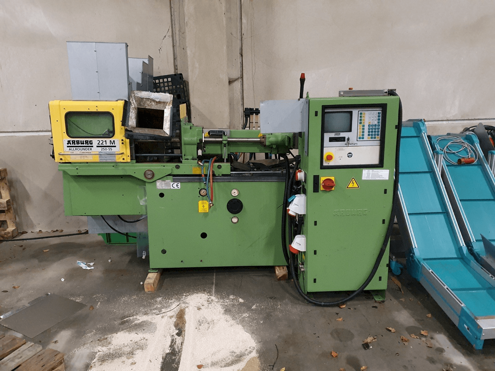 Arburg Allrounder 221 M 250-55-maskinen framifrån