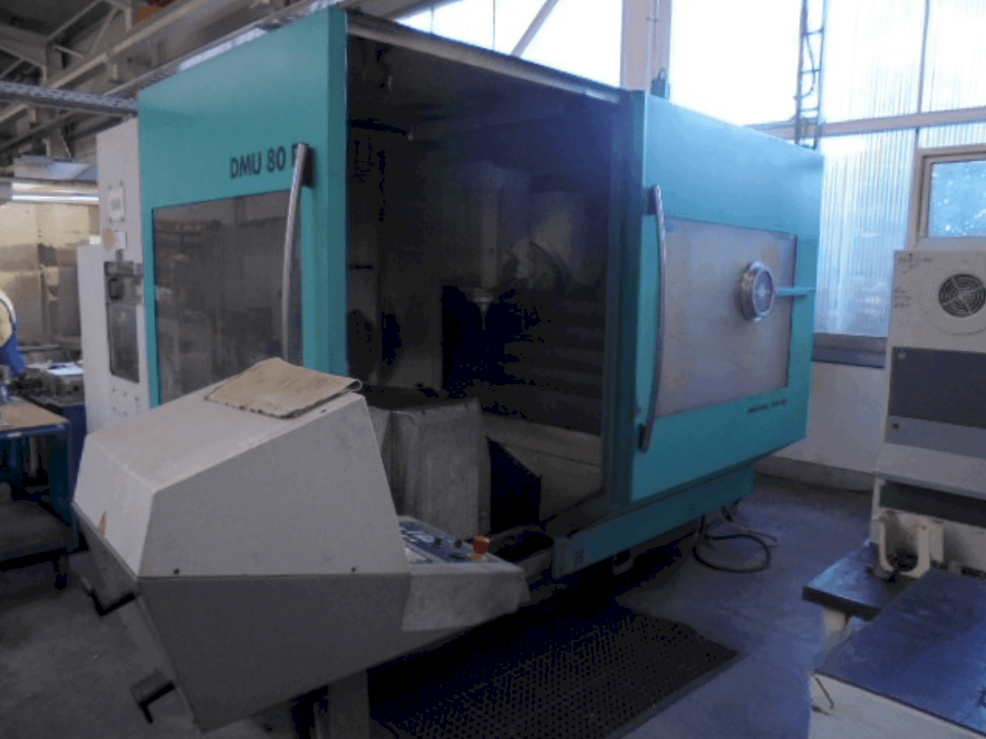 DECKEL MAHO DMU 80P-maskinen framifrån