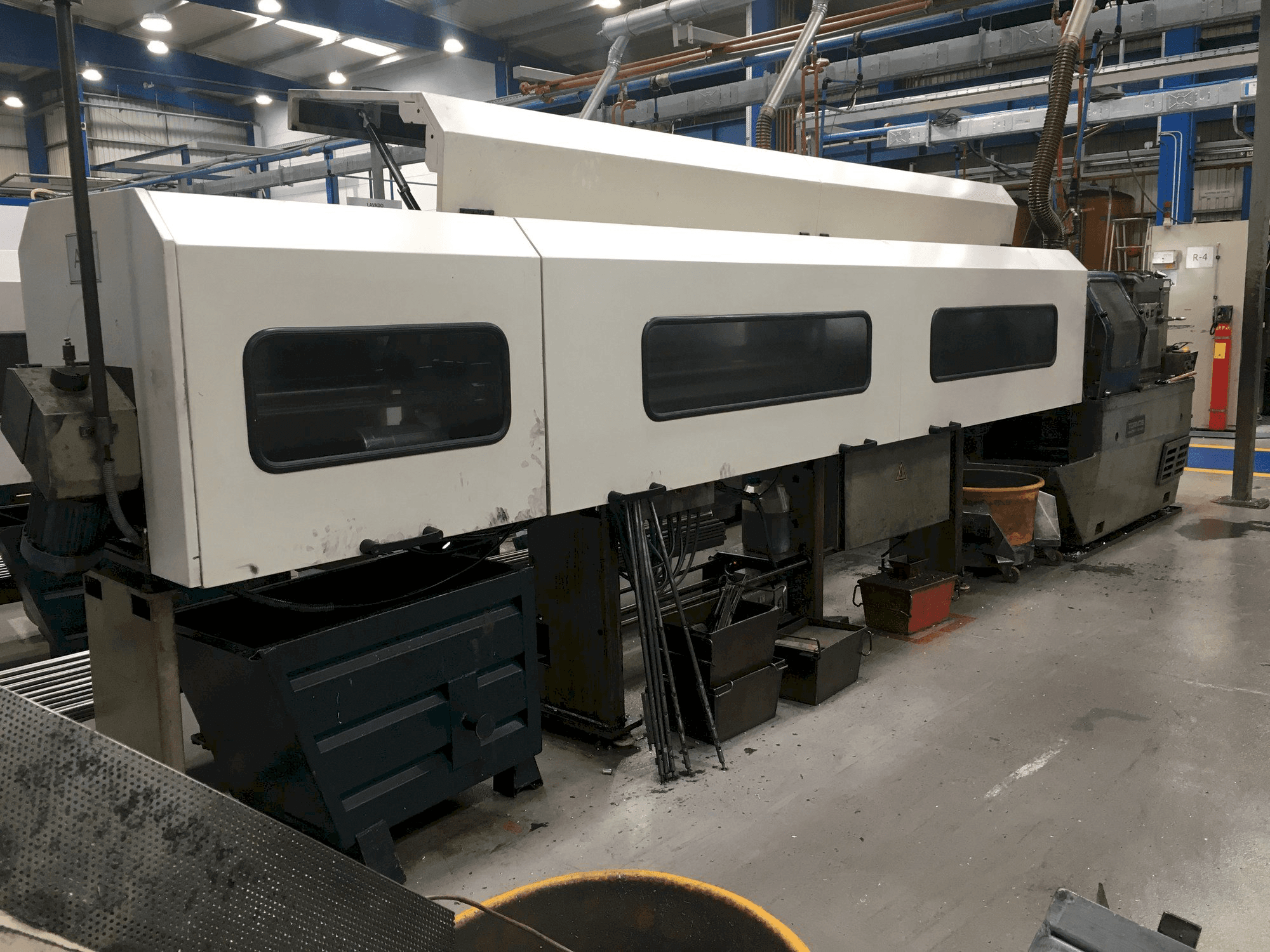 Tornos-Moutier Suisse AS 14-maskinen framifrån