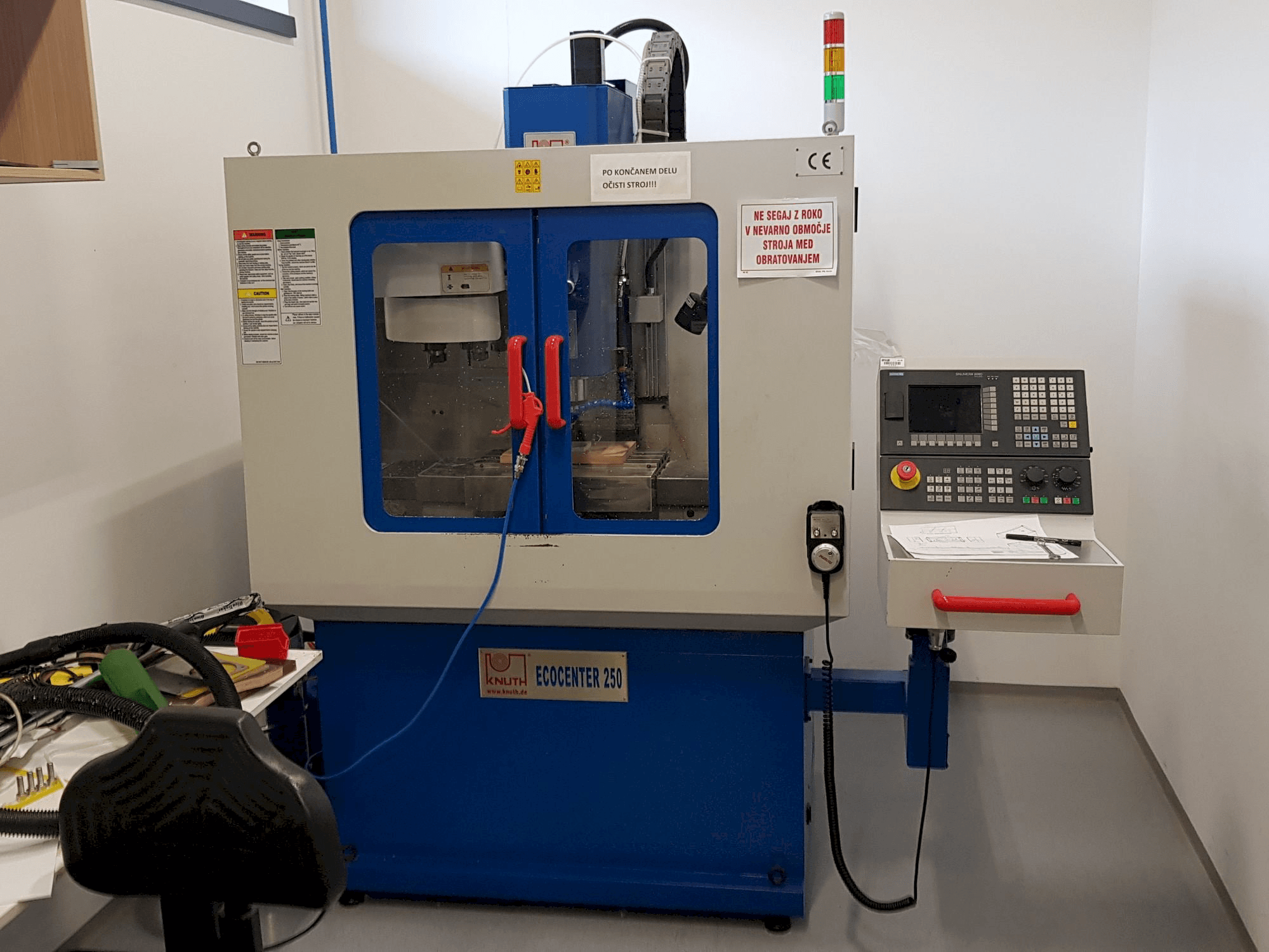 KNUTH EcoCenter 250-maskinen framifrån