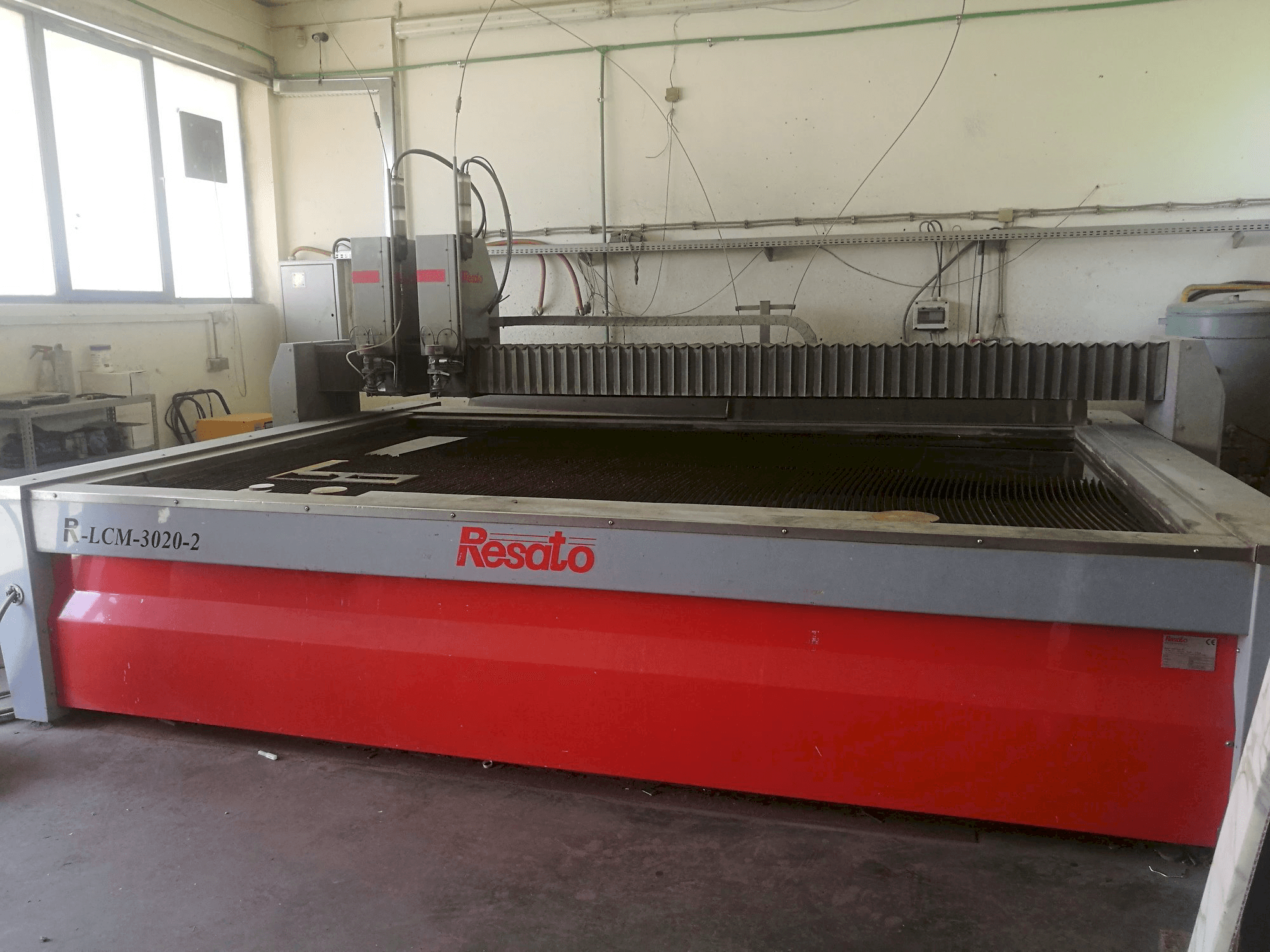 Resato R-LCM 3020-2-maskinen framifrån