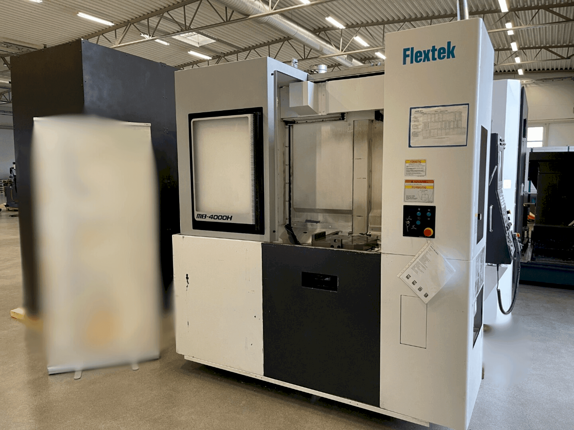Okuma MB-4000H-maskinen framifrån