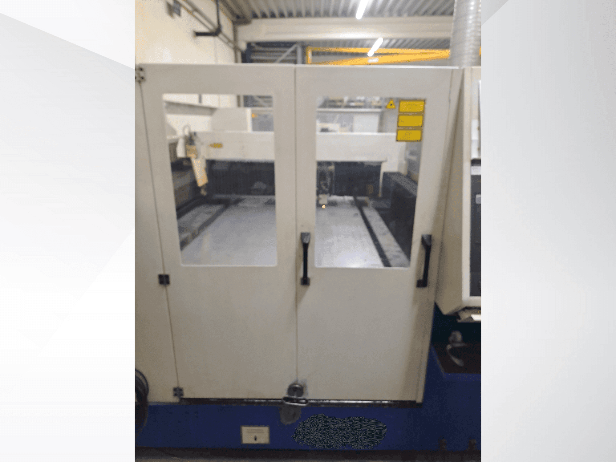 TRUMPF TRUMATIC 3030-maskinen framifrån