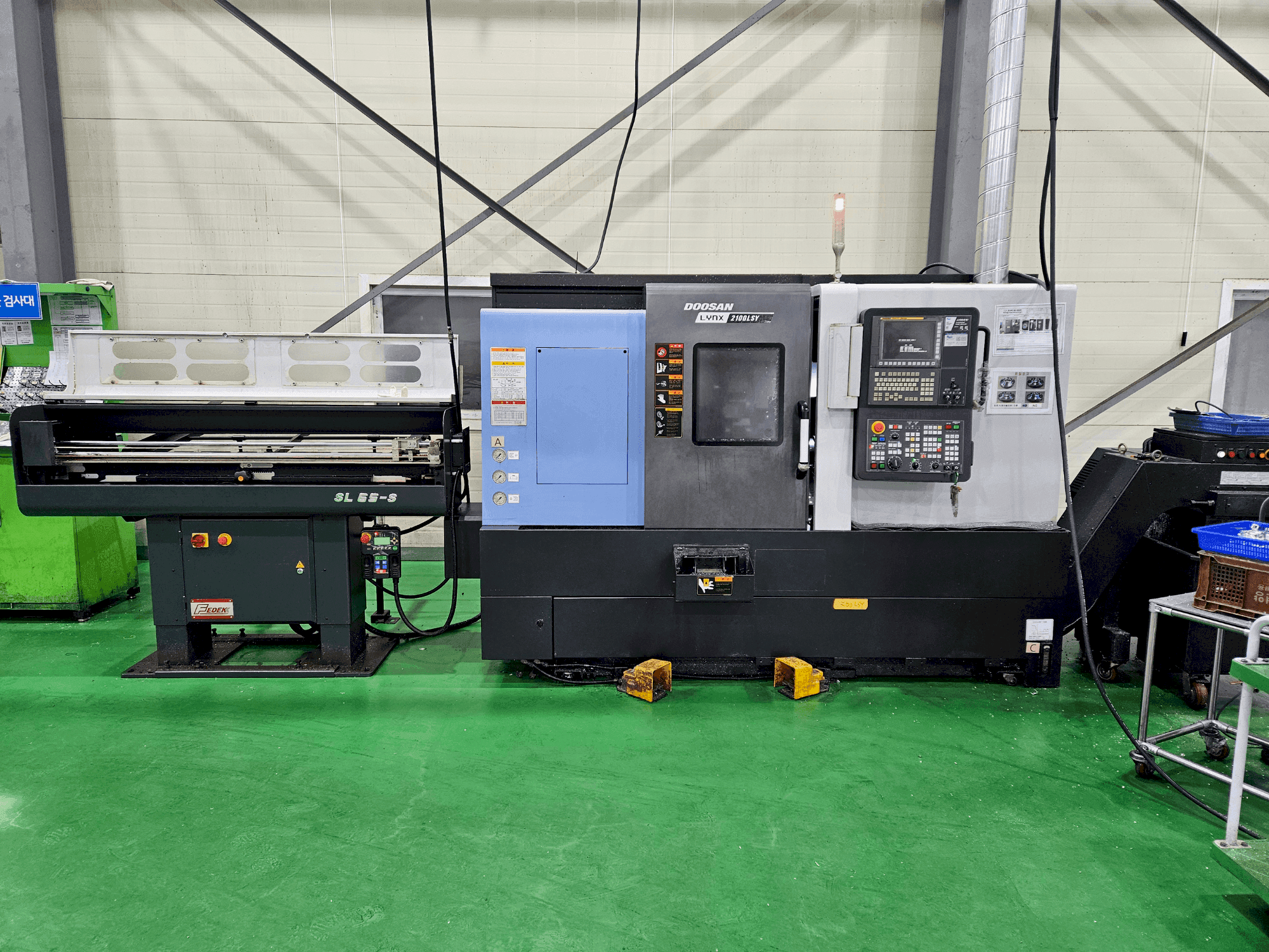 DOOSAN LYNX 2100 LSYB-maskinen framifrån