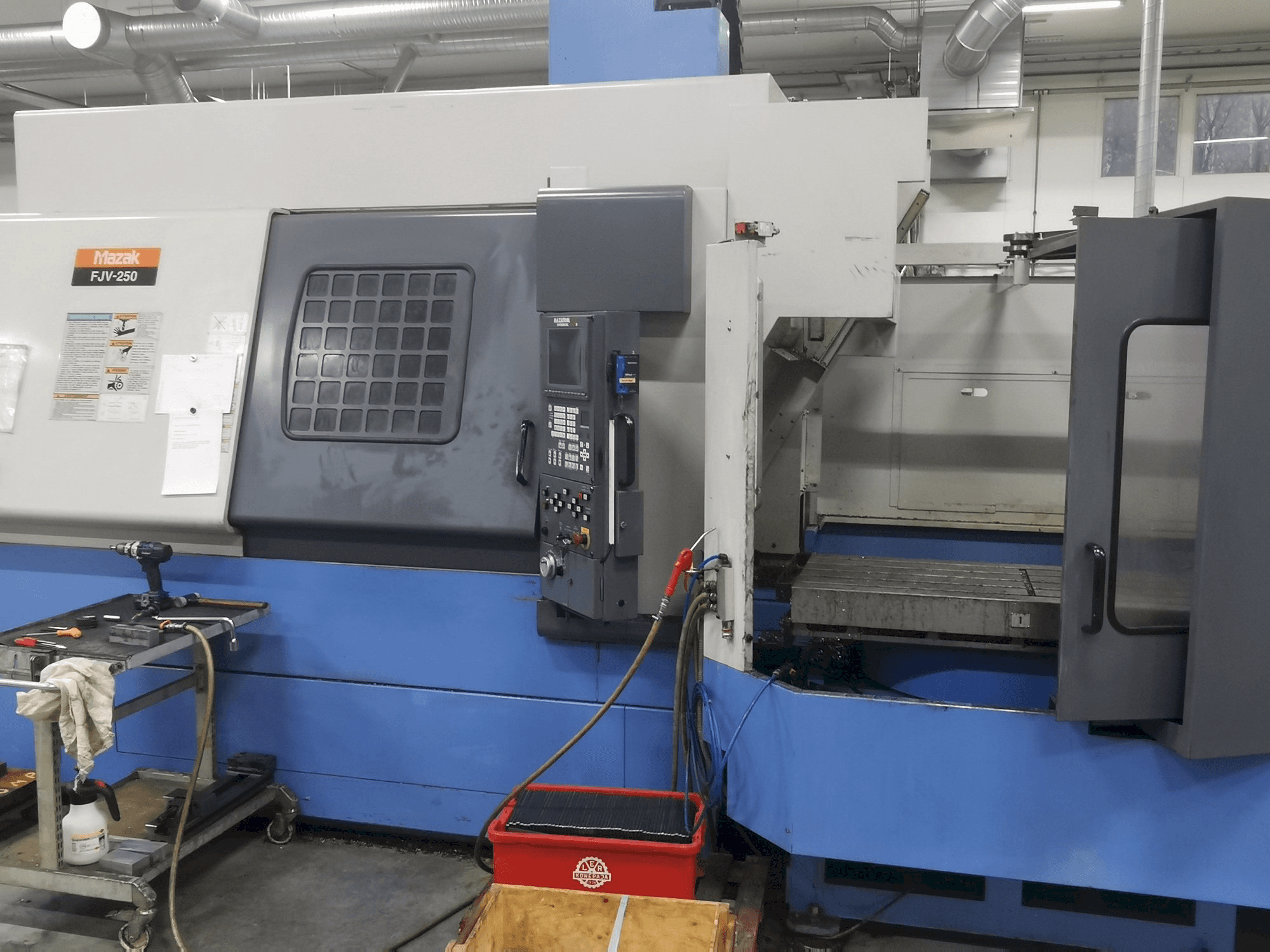 Mazak FJV250-maskinen framifrån