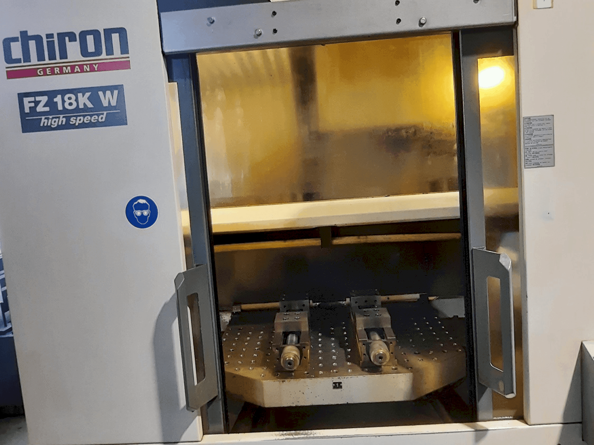 CHIRON FZ 18 KW-maskinen framifrån