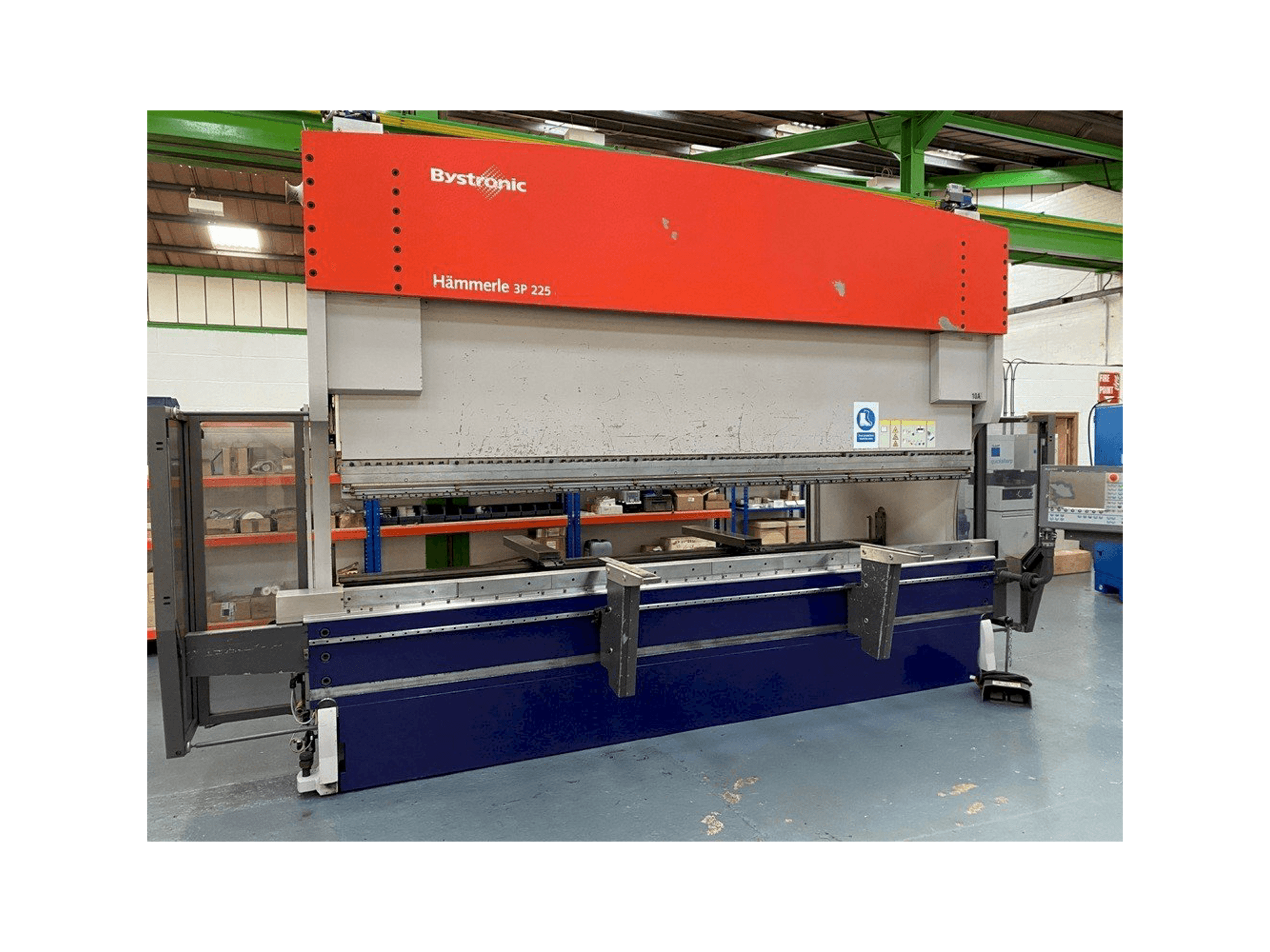 Bystronic Hammerle 225/4100 3P-maskinen framifrån