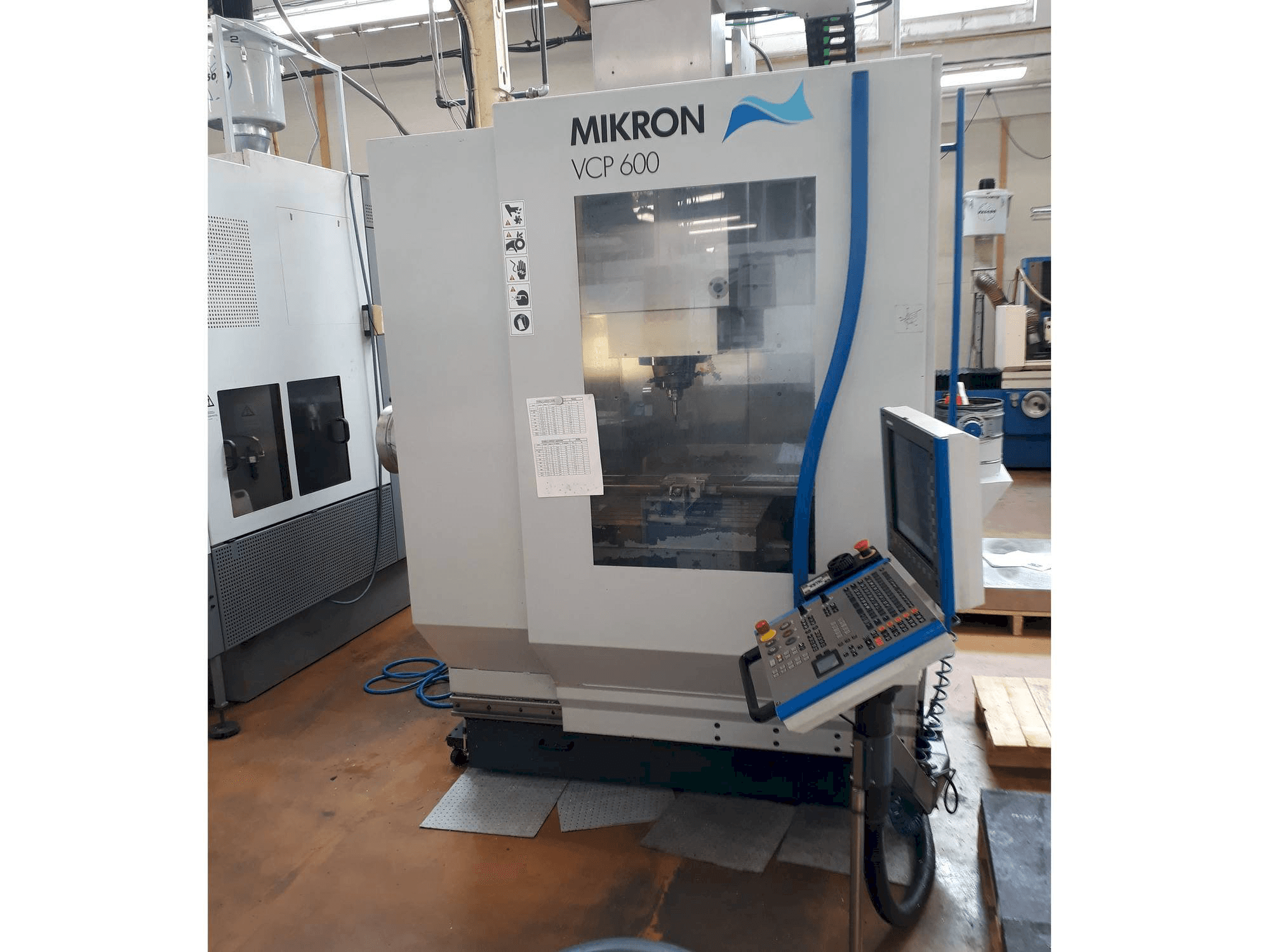 MIKRON VCP 600-maskinen framifrån