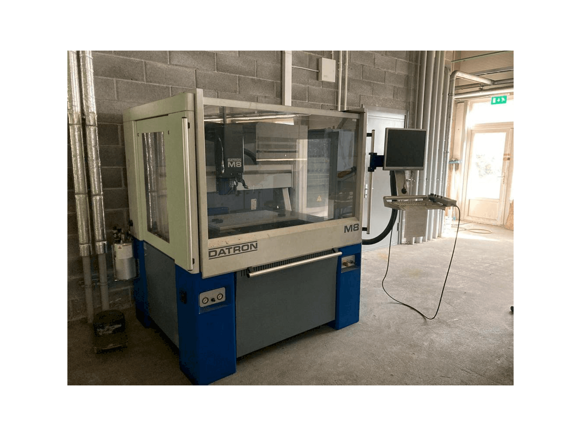 Datron M8A-maskinen framifrån