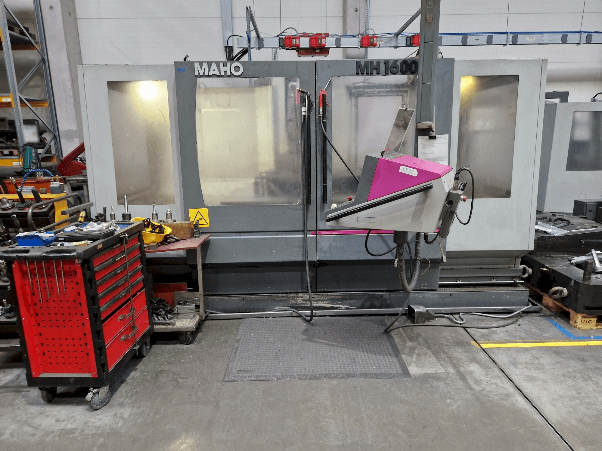 Maho MH 1600 W-maskinen framifrån