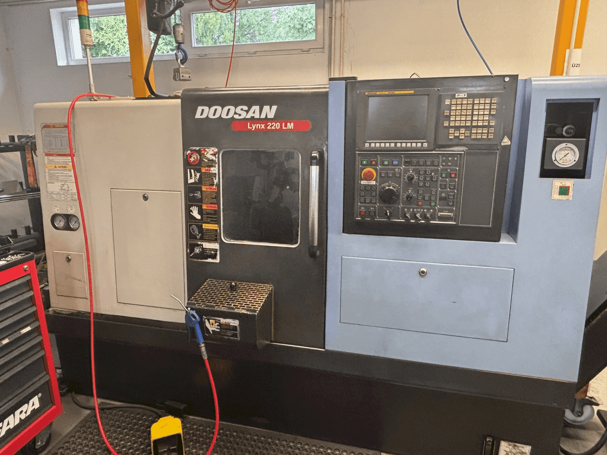 DOOSAN LYNX 200 LM-maskinen framifrån