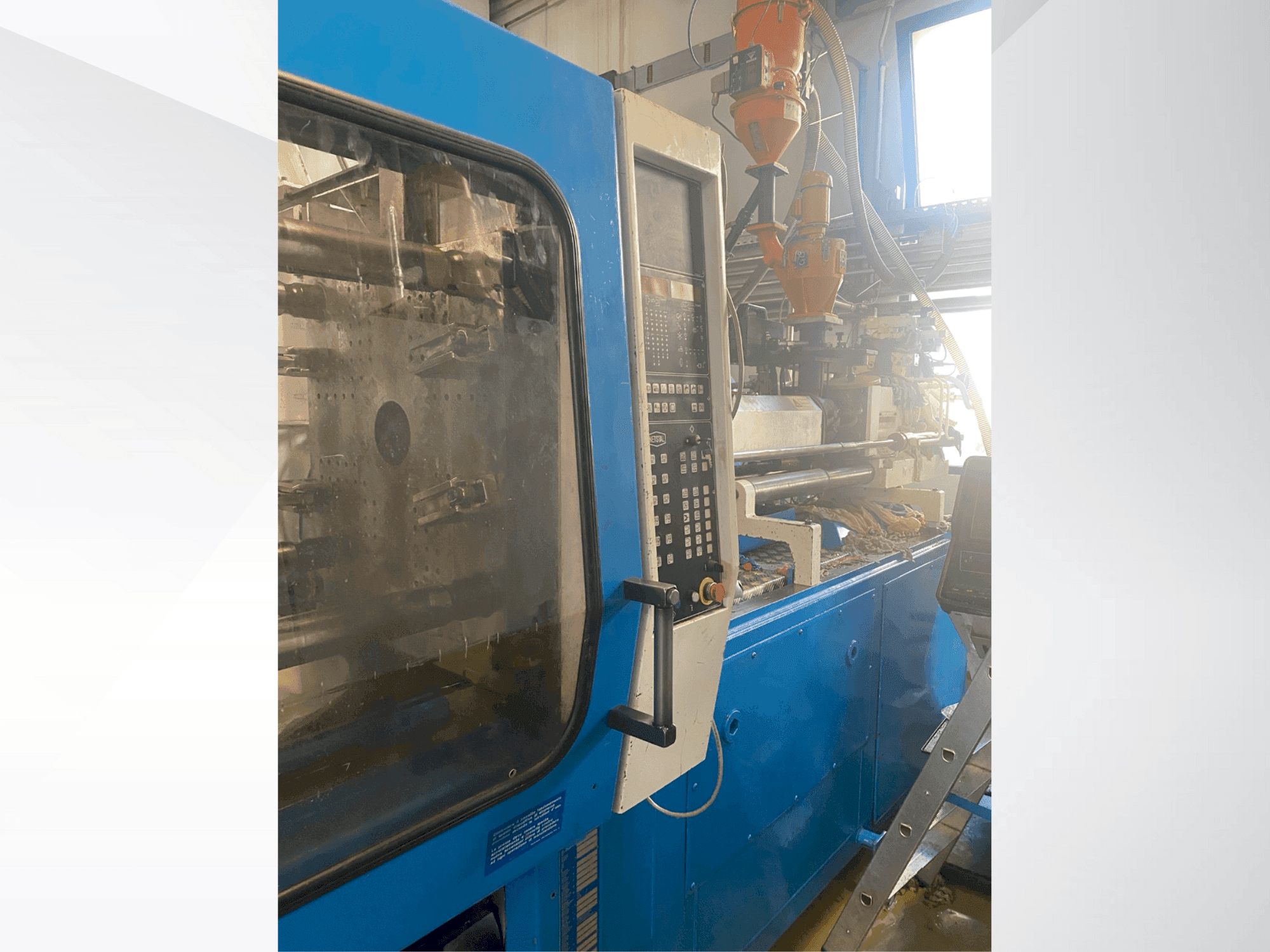 Netstal S-1000-460-maskinen framifrån